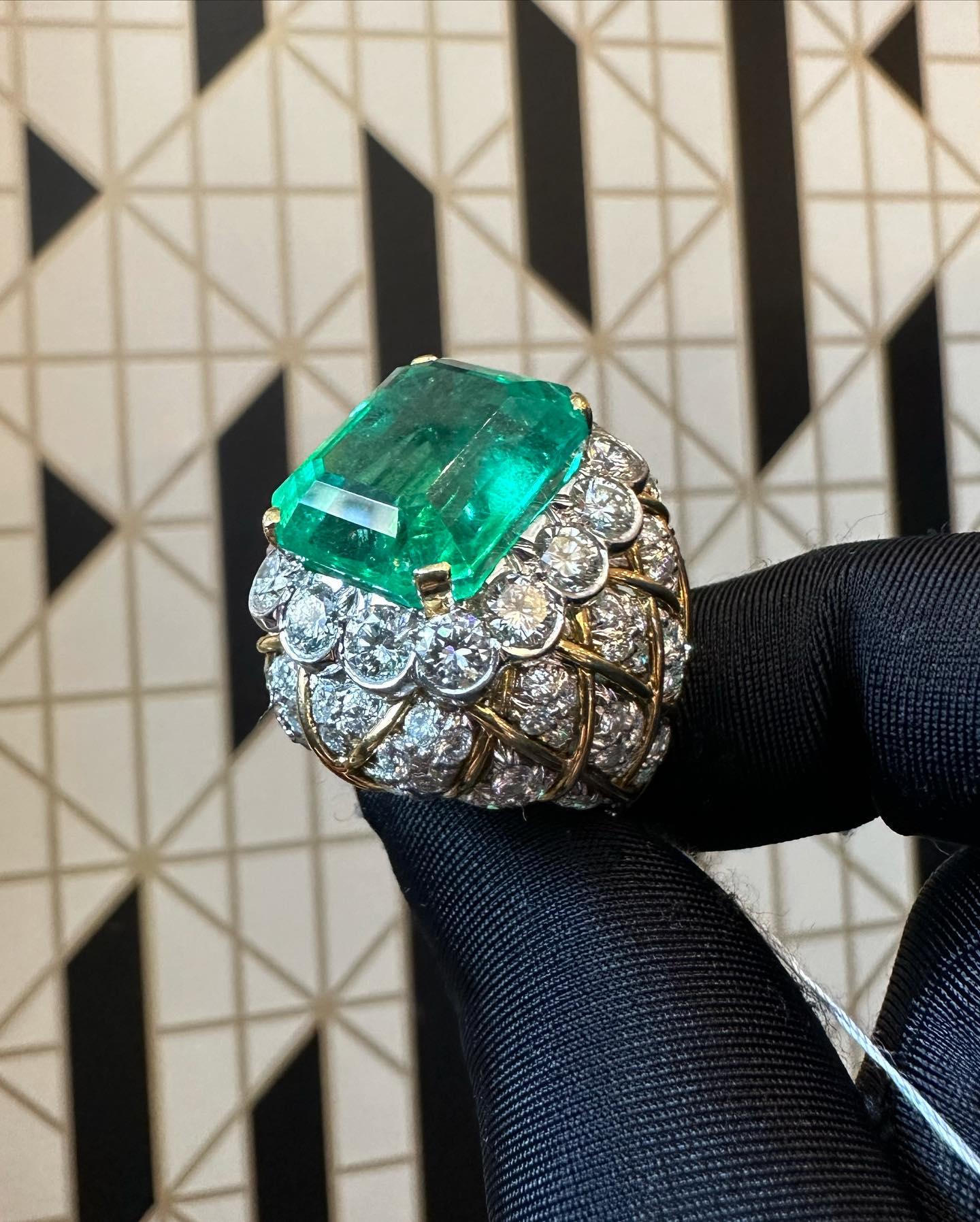 David Webb 19 Carat Colombian Emerald & Diamond Ring For Sale 1