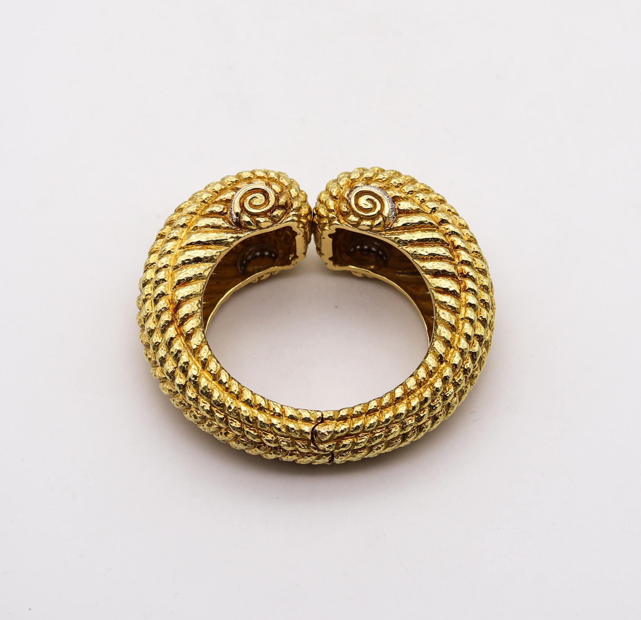 Modernist David Webb 1960 Bangle Bracelet in 18kt Yellow Gold with 9.52 Ctw in Diamonds For Sale
