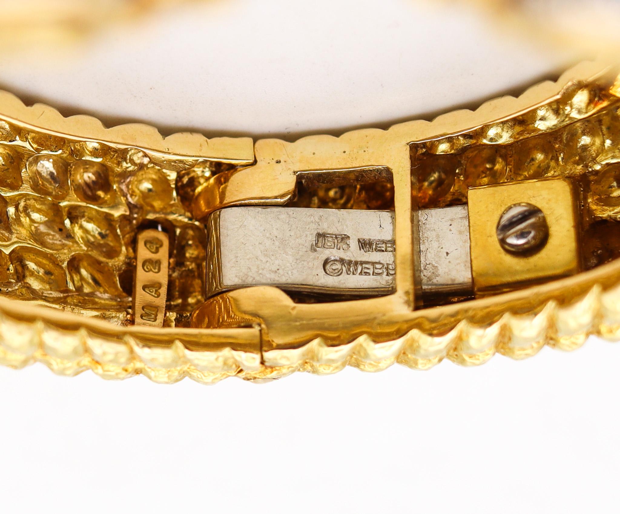 David Webb 1960 Bangle Bracelet in 18kt Yellow Gold with 9.52 Ctw in Diamonds For Sale 1