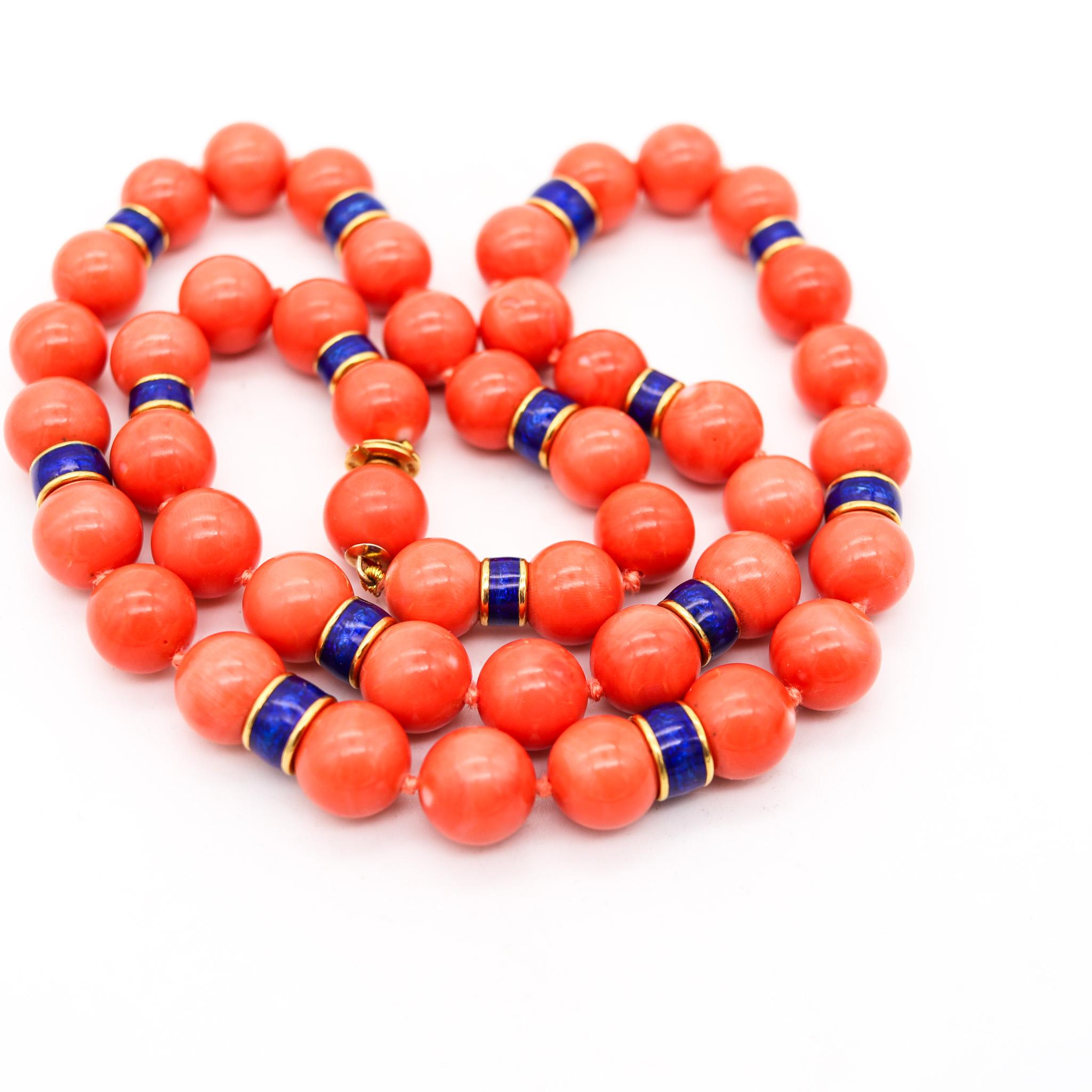 Modernist David Webb 1960 Mediterranean Coral Necklace In 18Kt Yellow Gold And Enamel For Sale