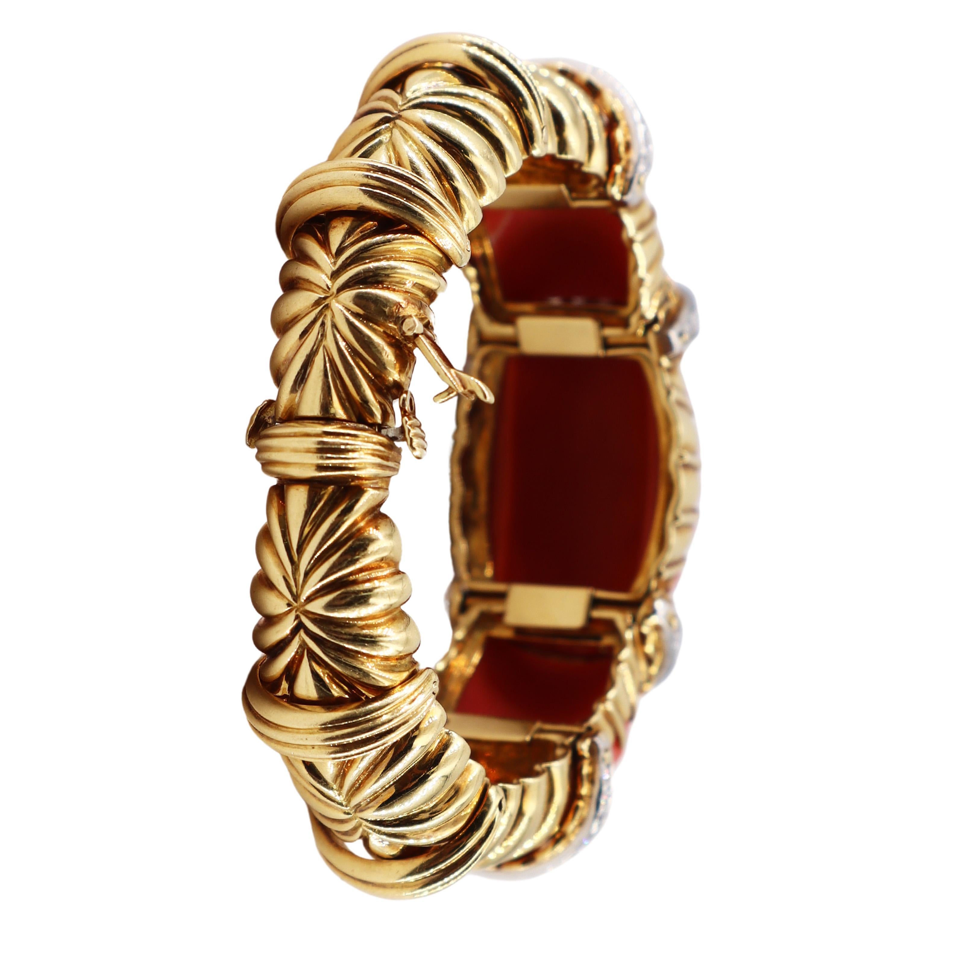 DAVID WEBB 1960 Mid-Century 18k Gold-Armreif mit Koralle und VVS-Diamanten im Angebot 5