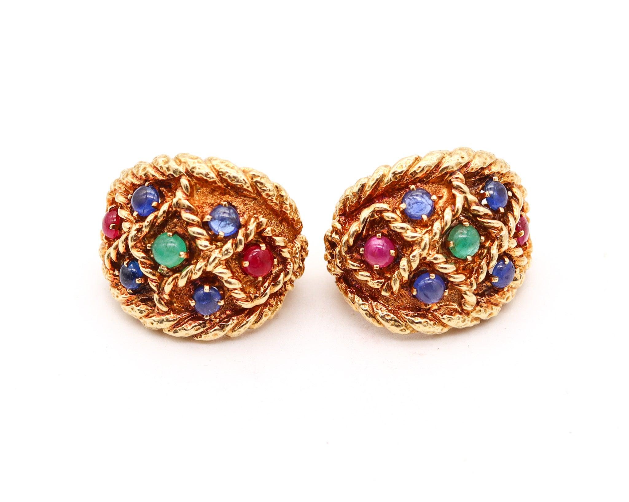 Moderniste DAVID WEBB Clips d'oreilles en or jaune 18 carats avec 8,44 carats de pierres précieuses, 1970 en vente