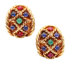 DAVID WEBB Clips d'oreilles en or jaune 18 carats avec 8,44 carats de pierres précieuses, 1970