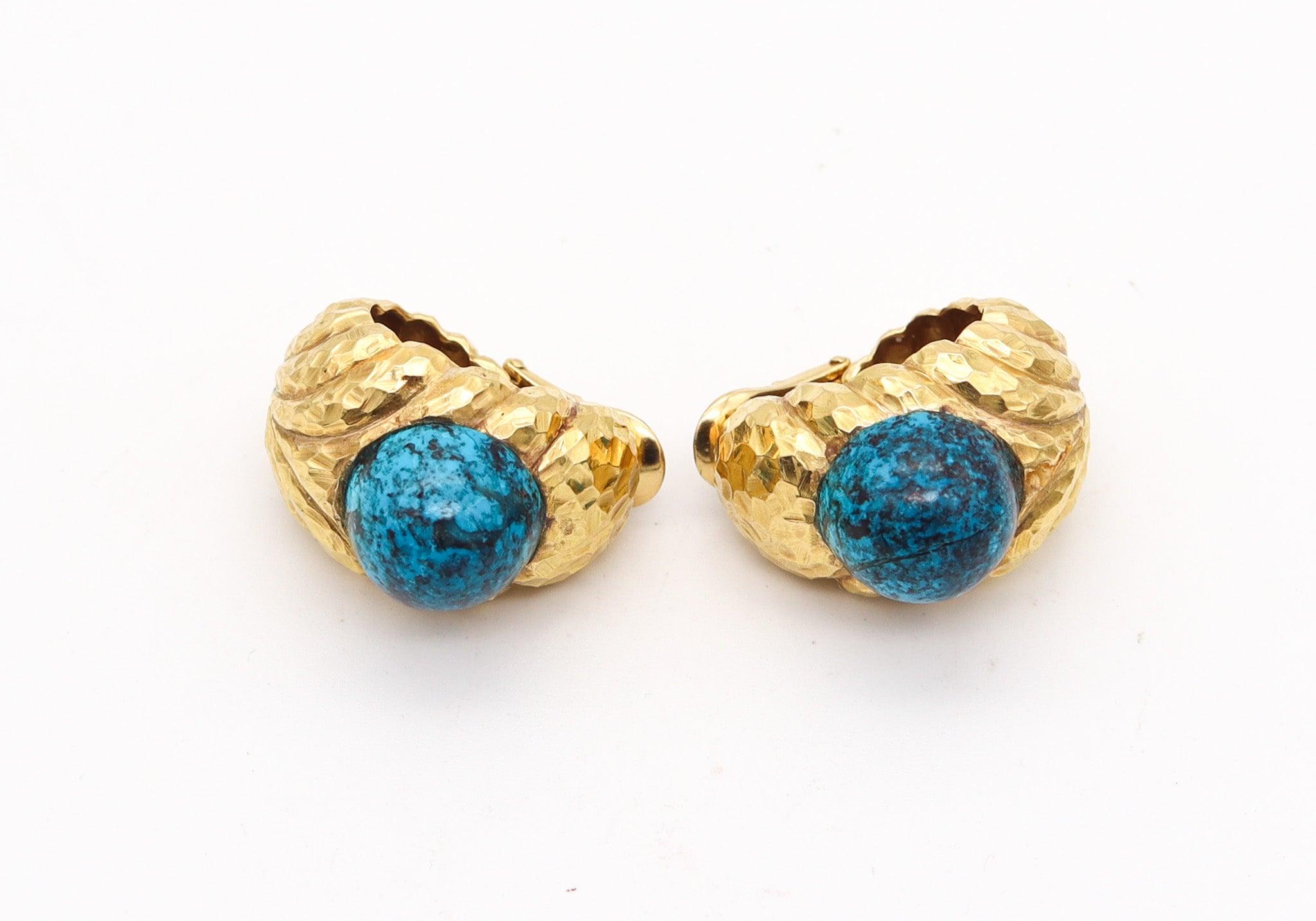 Modernist DAVID WEBB 1970 Clips-On Earrings In Faceted 18kt Yellow Gold With Azurmalachite For Sale