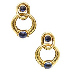 David Webb 1970 Orecchini pendenti in oro 18Kt con zaffiri 7,34 Ctw