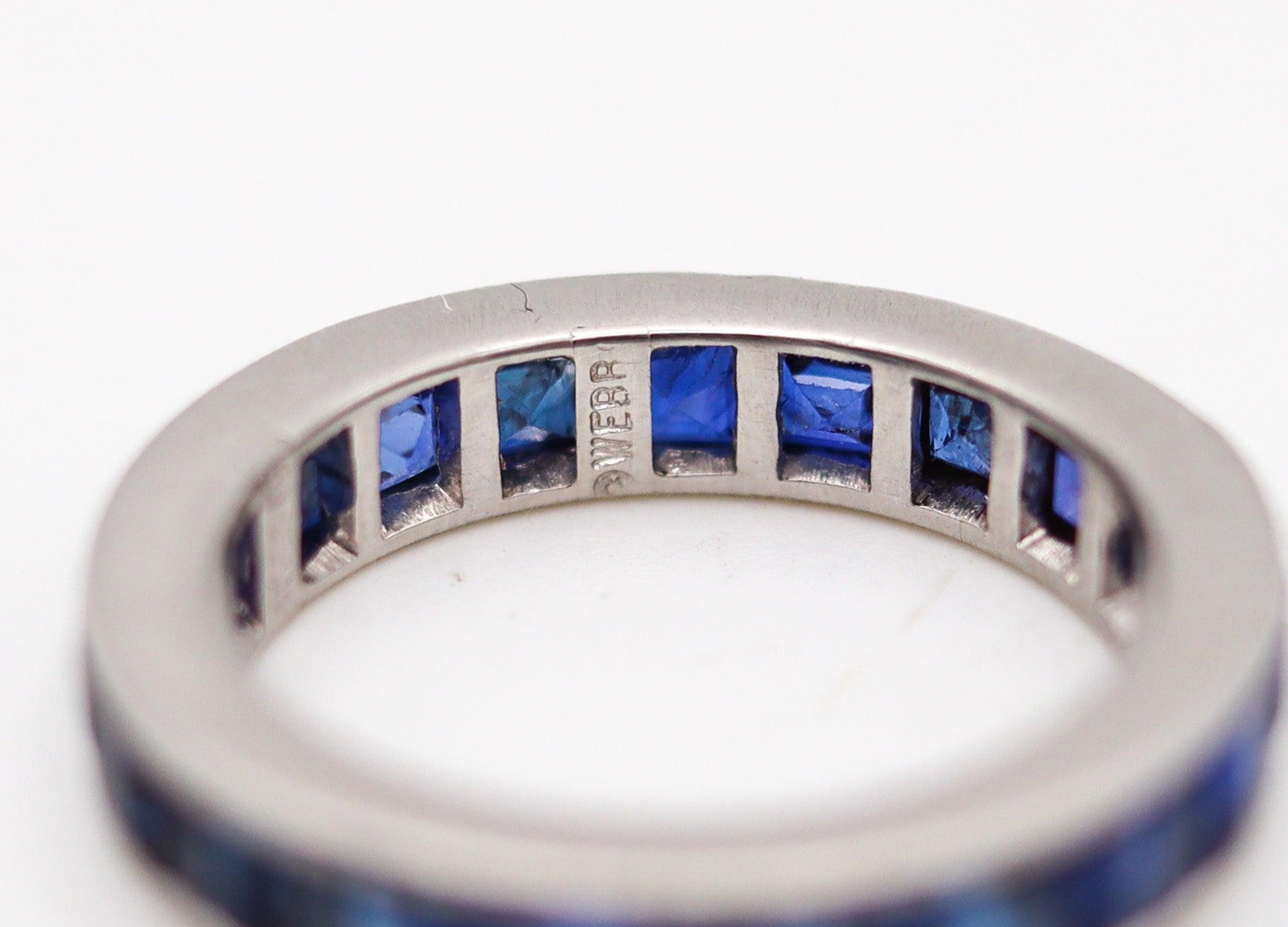 DAVID WEBB 1970 Eternity Ring In Solid Platinum With 3.80 Ctw In Blue Sapphires In Excellent Condition For Sale In Miami, FL