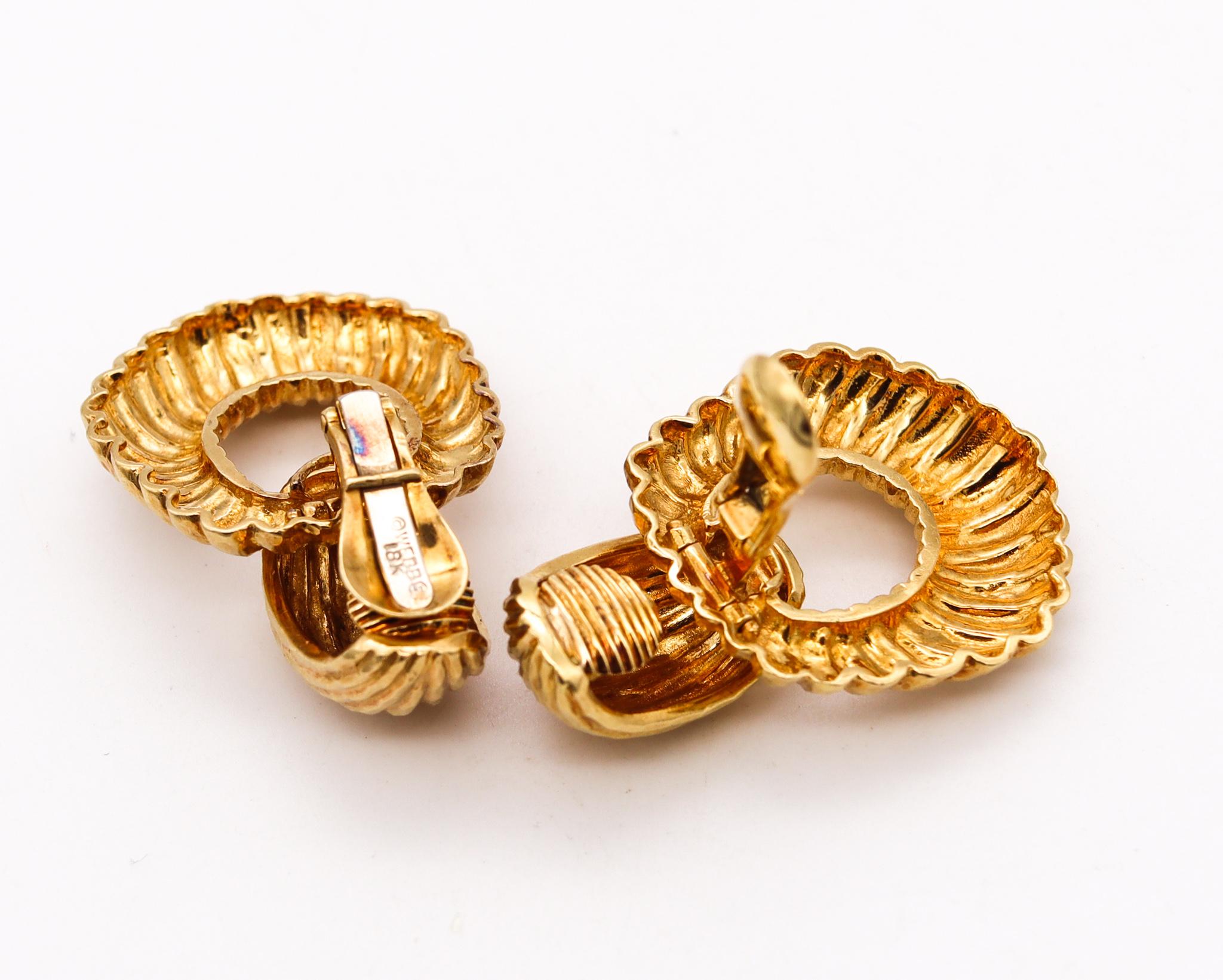 Women's David Webb 1970 New York Fluted Door Knocker Earrings in Solid 18 kt Yellow Gold