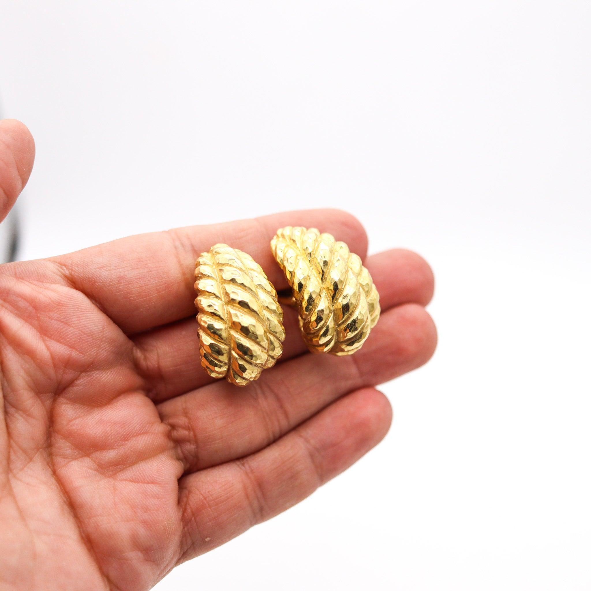 DAVID WEBB 1970 New York Ropes Hoops Earrings In Solid Textured 18Kt Yellow Gold For Sale 1
