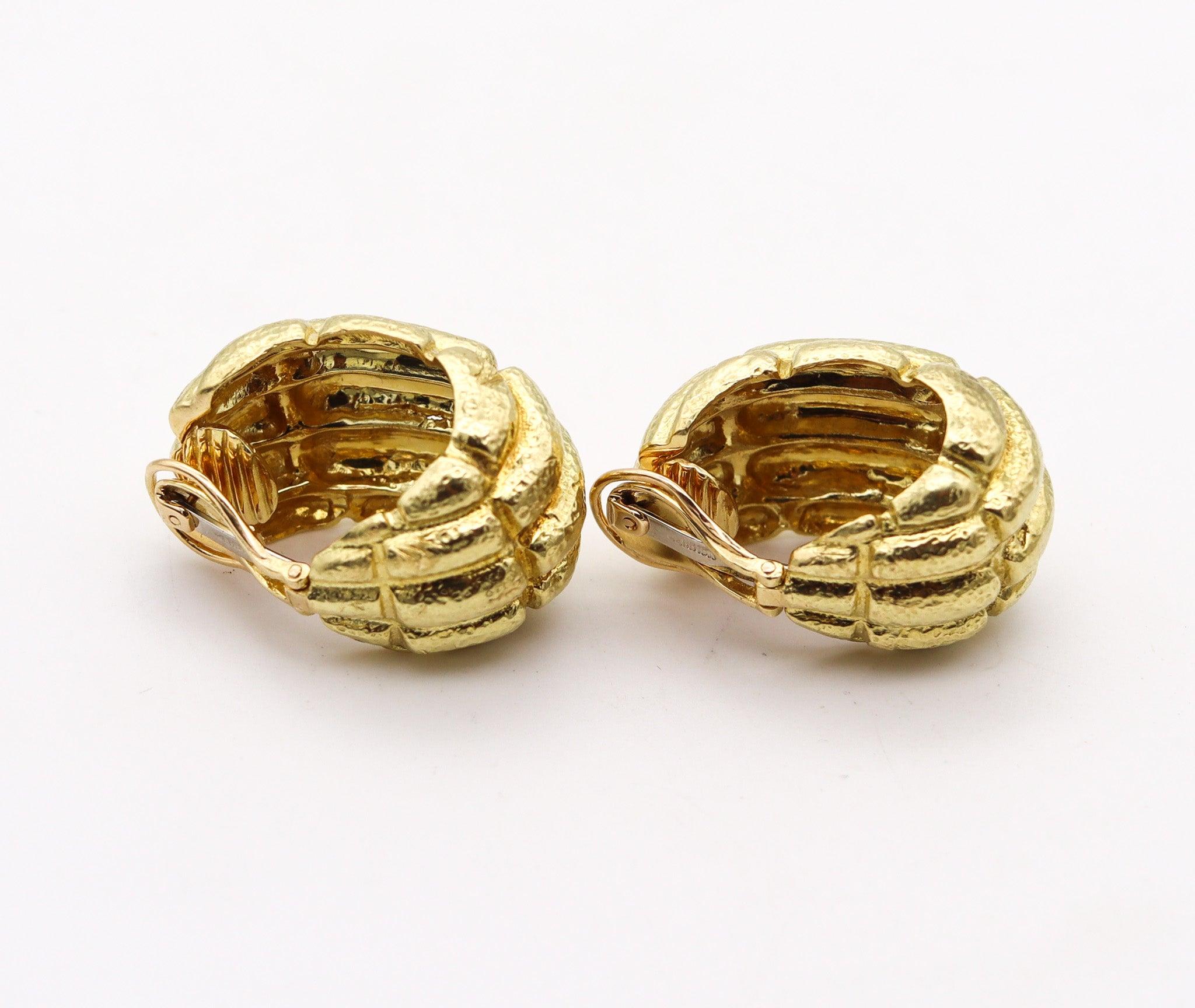 Women's DAVID WEBB 1970 Rare Mayan Hoops Earrings In Solid Hammered 18Kt Yellow Gold For Sale