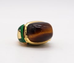 David Webb 1970 Vintage Cocktail Ring in 18kt Yellow Gold with Tiger Eye Quartz