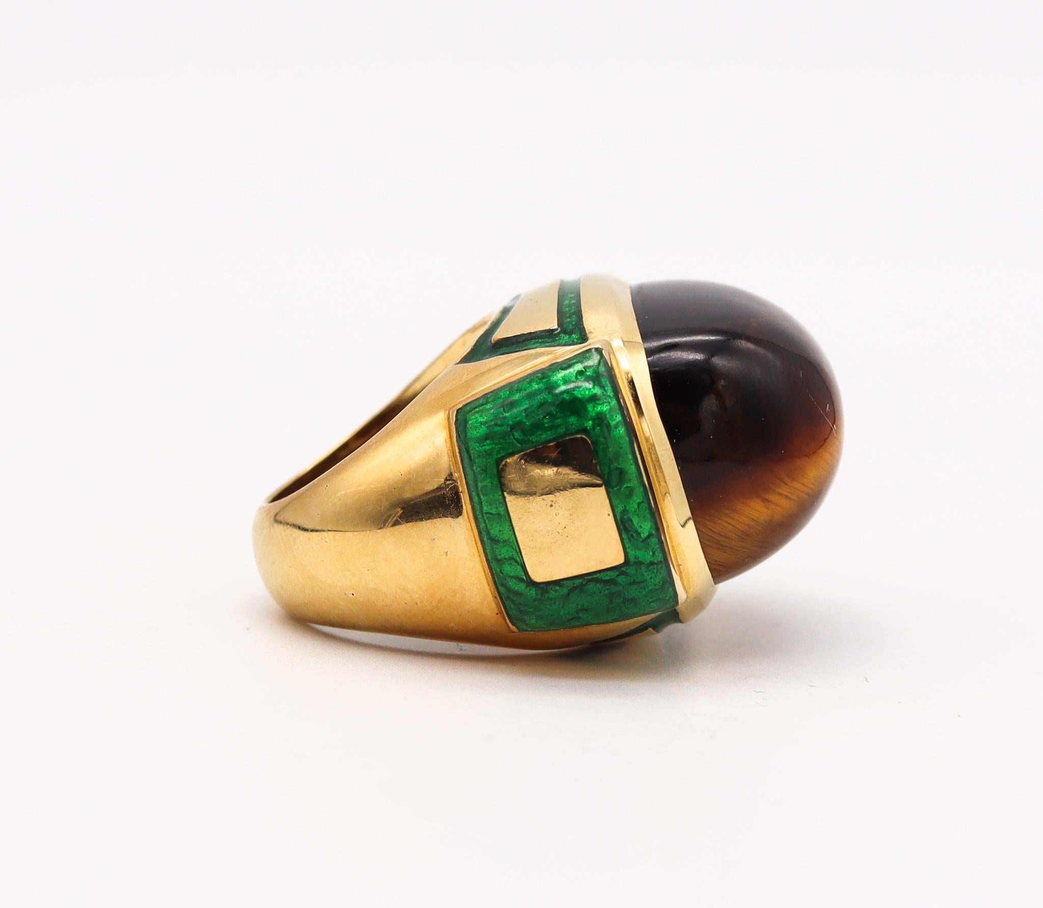 Cabochon David Webb 1970 Vintage Cocktail Ring in 18kt Yellow Gold with Tiger Eye Quartz For Sale