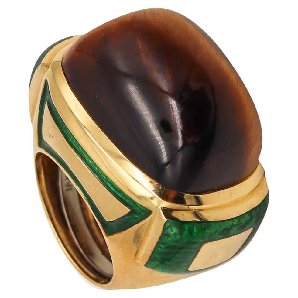 David Webb, bague cocktail vintage en or jaune 18 carats avec quartz œil de tigre, 1970 en vente