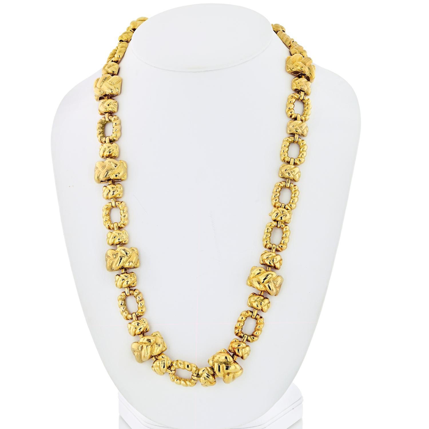 You will love this David Webb 1970's chain link necklace made in 18K Yellow Gold that measures 28 inches. It features chunky links and is very articulated. 

This necklace is not for the fainthearted, of an impressive gold weight this is an