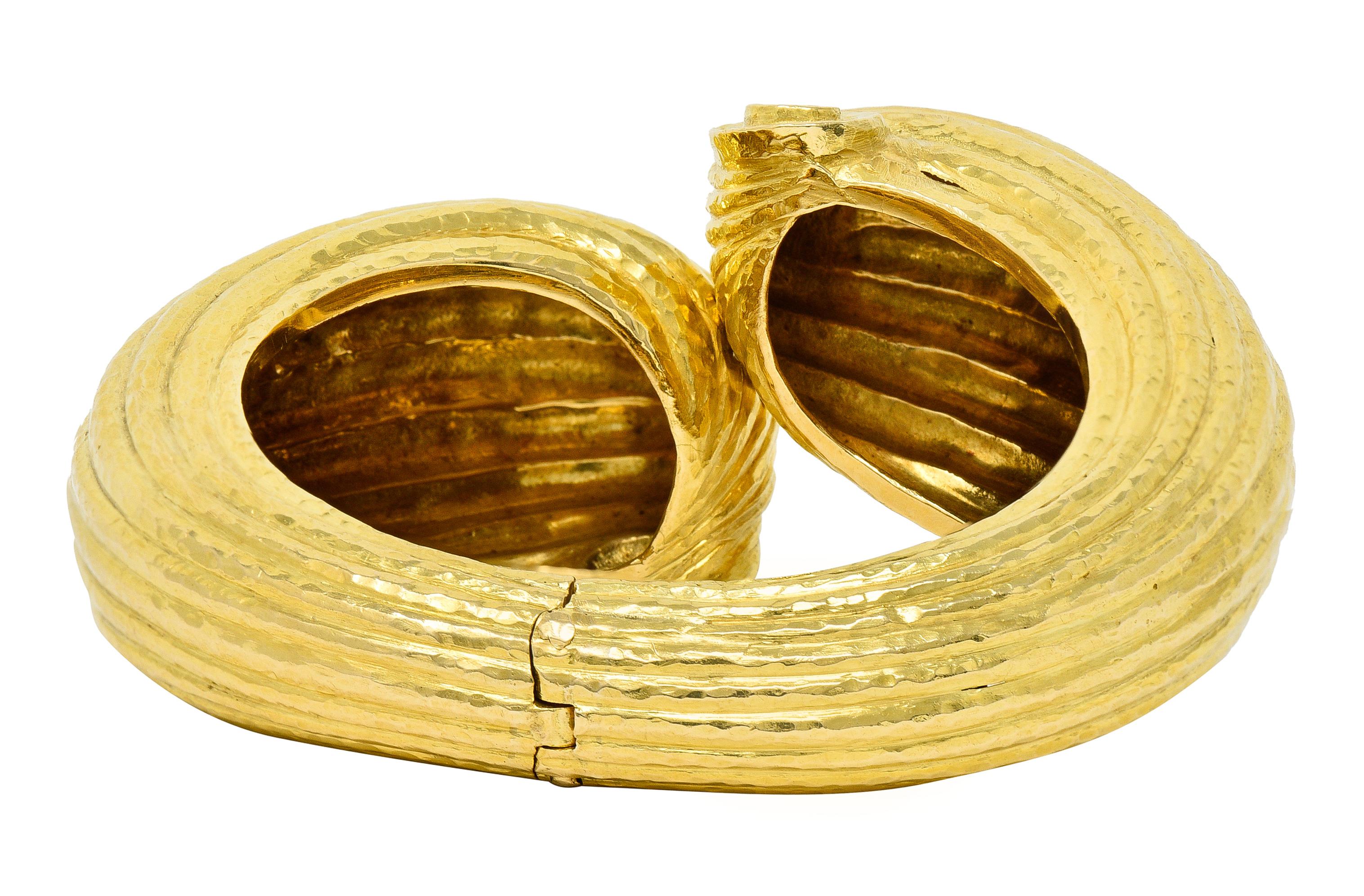 Contemporary David Webb 1970s 18 Karat Yellow Gold Fluted Hammered Scroll Cuff Bracelet