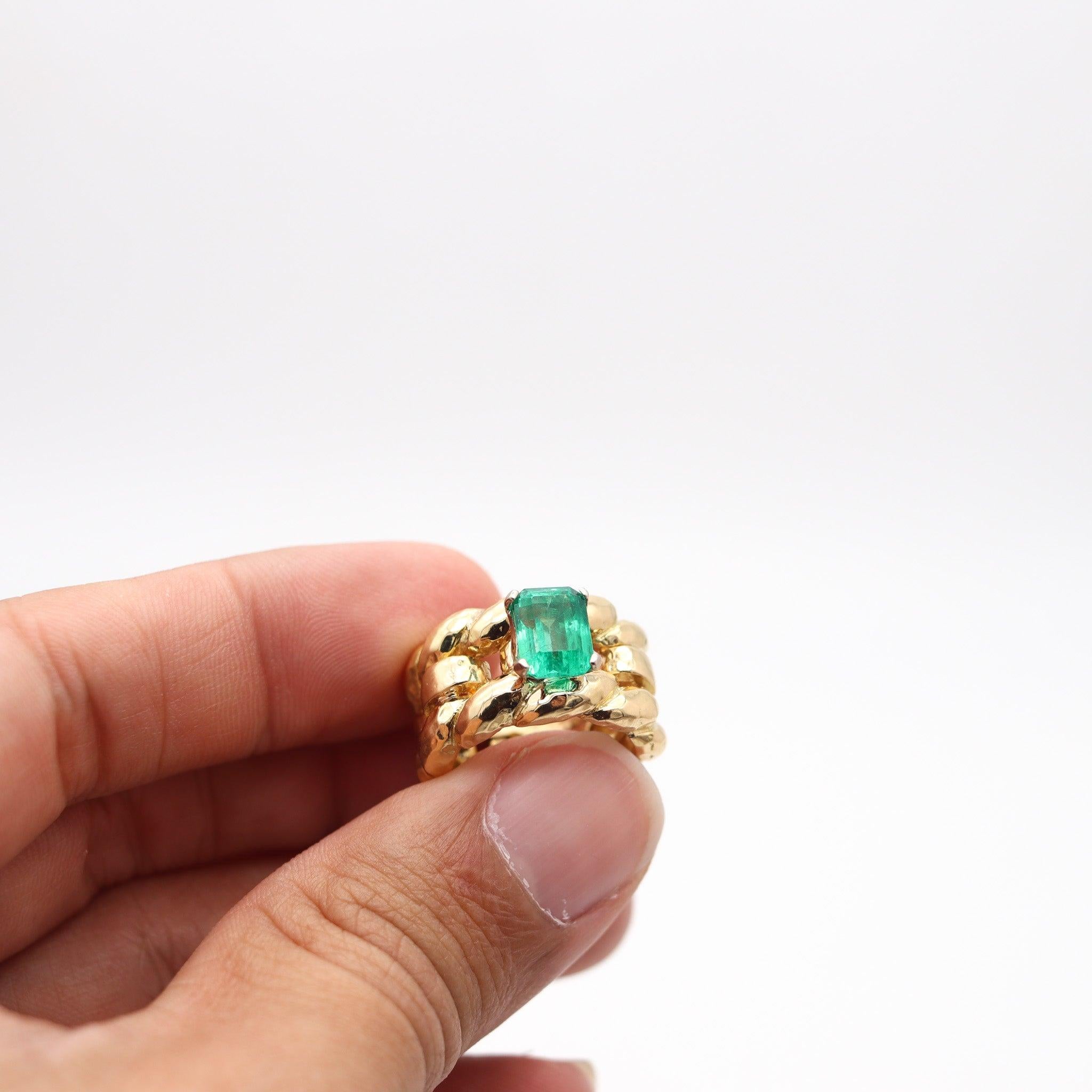 DAVID WEBB, bague cocktail New York en or jaune massif 18 carats et émeraude, 1975 en vente 5