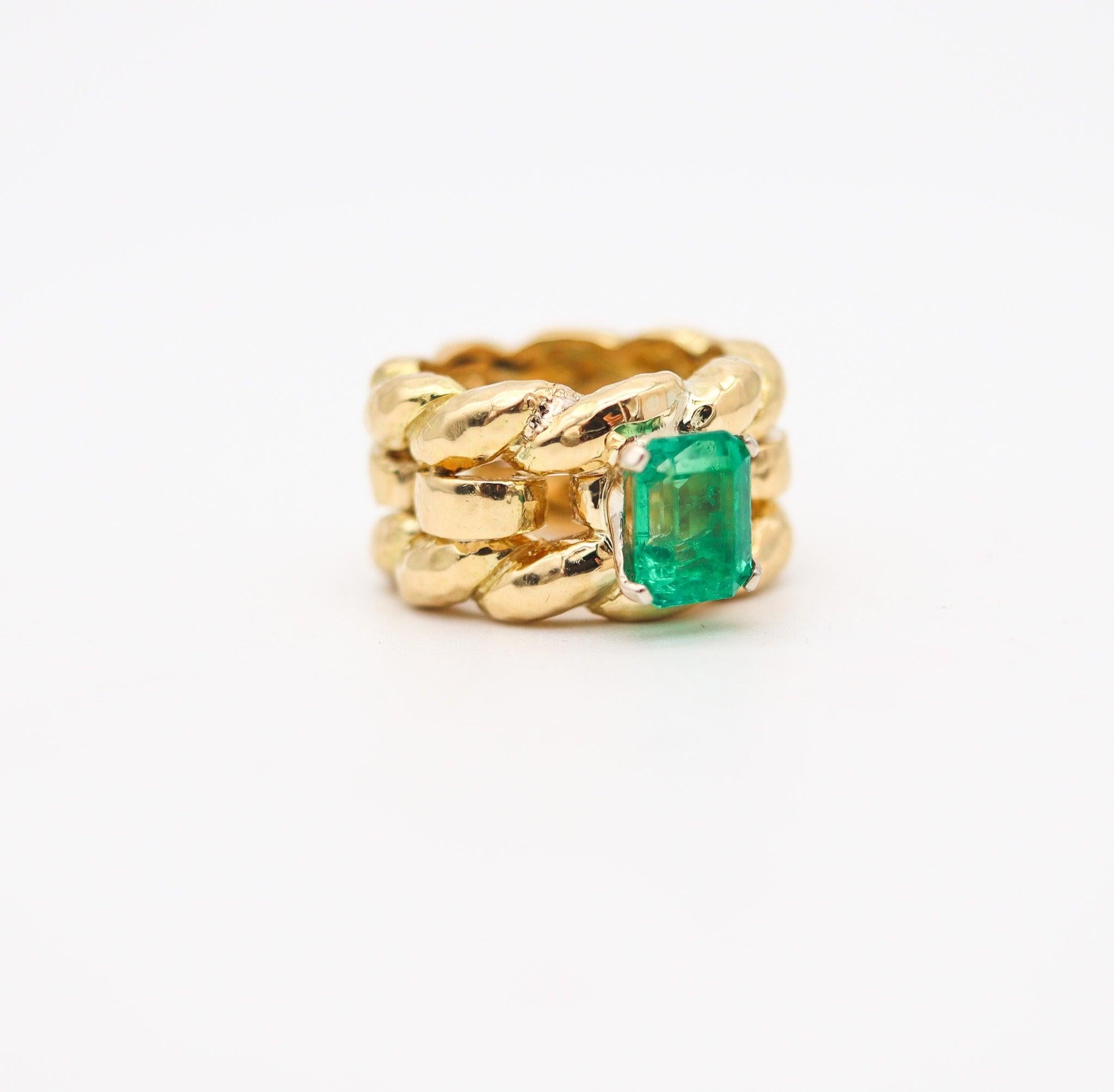 DAVID WEBB, bague cocktail New York en or jaune massif 18 carats et émeraude, 1975 Excellent état - En vente à Miami, FL