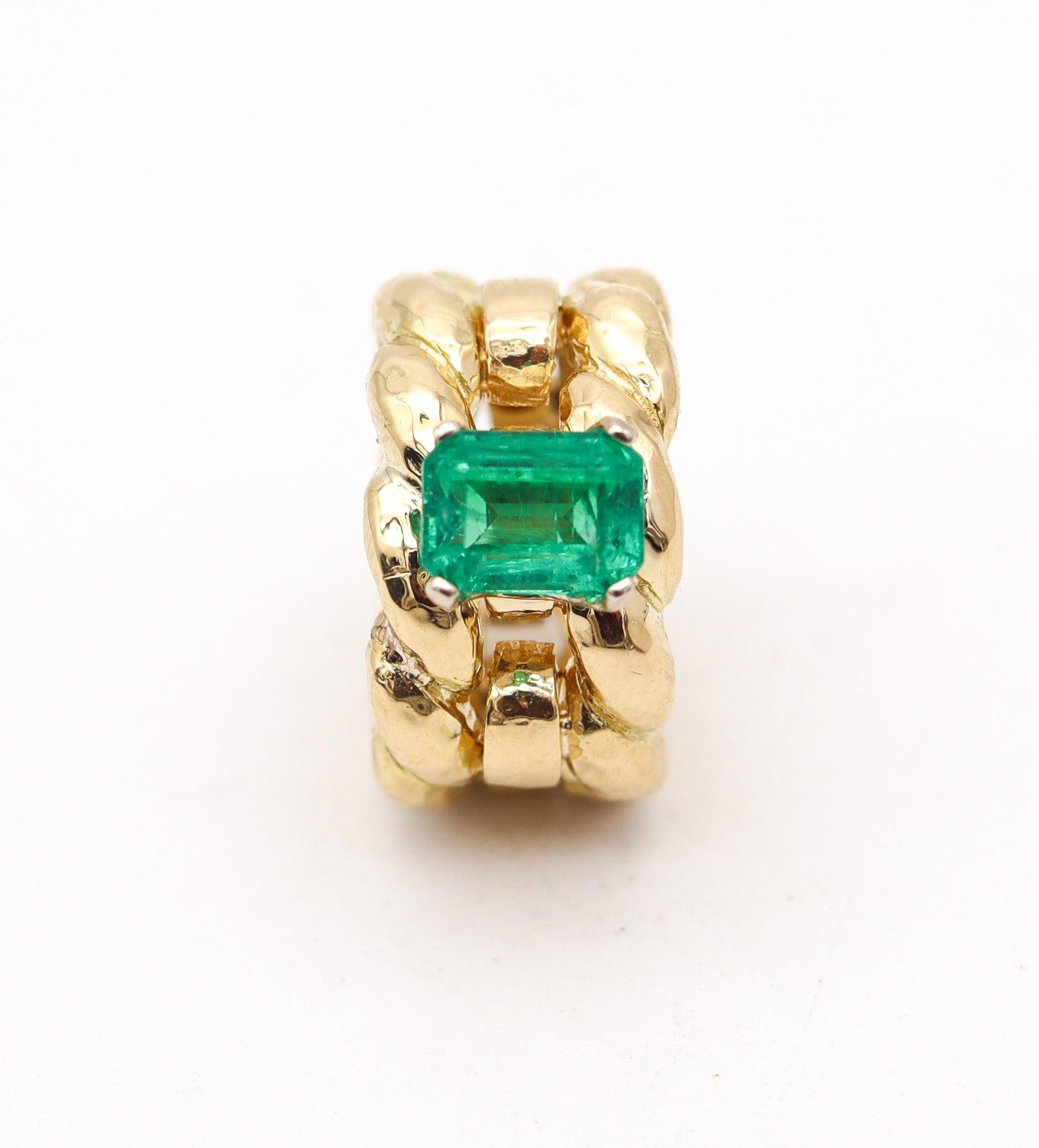 DAVID WEBB, bague cocktail New York en or jaune massif 18 carats et émeraude, 1975 en vente 2