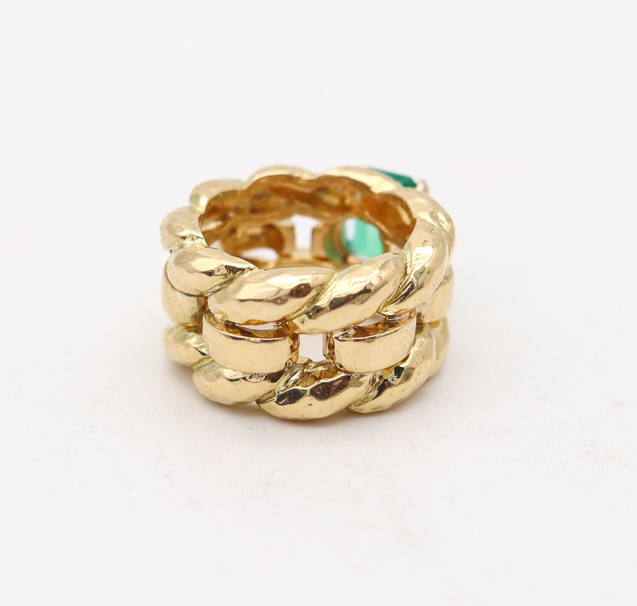 DAVID WEBB, bague cocktail New York en or jaune massif 18 carats et émeraude, 1975 en vente 3