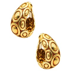Retro David Webb 1976 Cased Mayan Hoop Clips Earrings In Solid 18Kt Yellow Gold