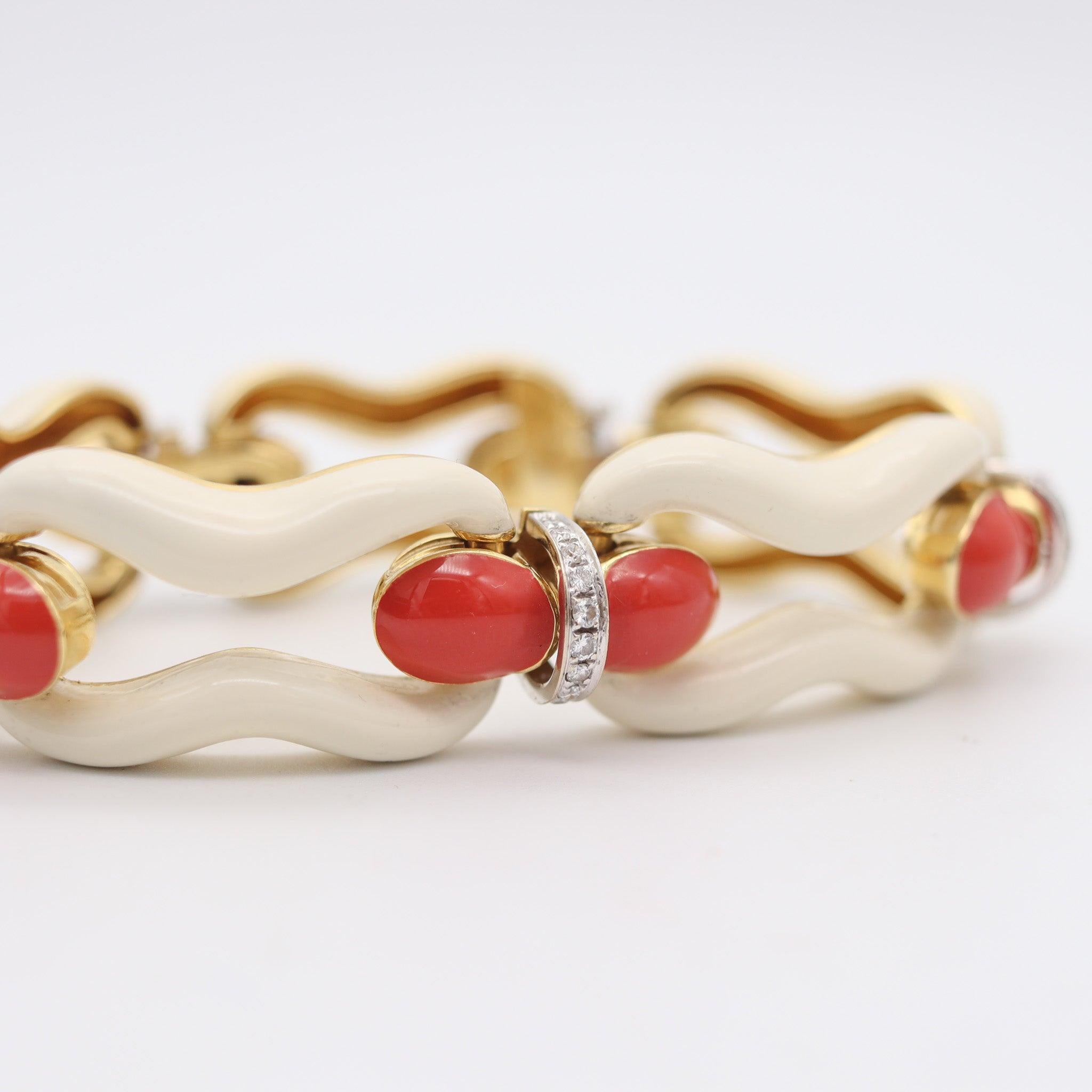 Taille brillant DAVID WEBB 1976, bracelet émaillé en or jaune massif 18 carats avec diamants en vente