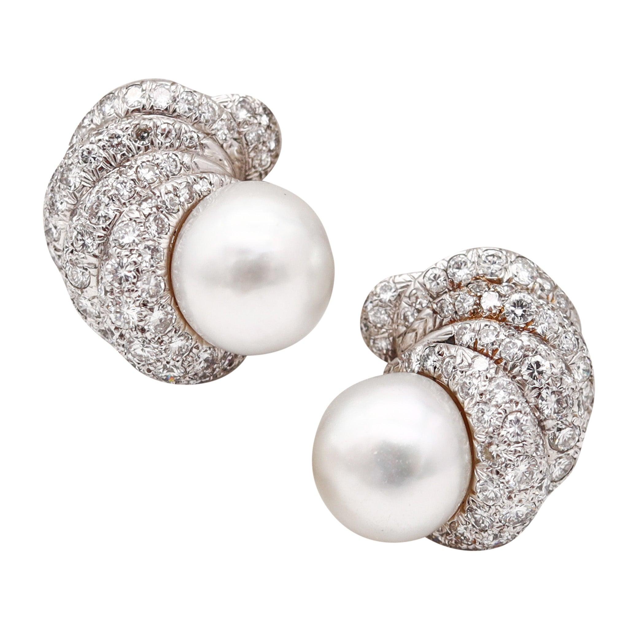 DAVID WEBB 1977 South Seas Pearls Clips-On Earrings Platinum And 8.84 Cwt
