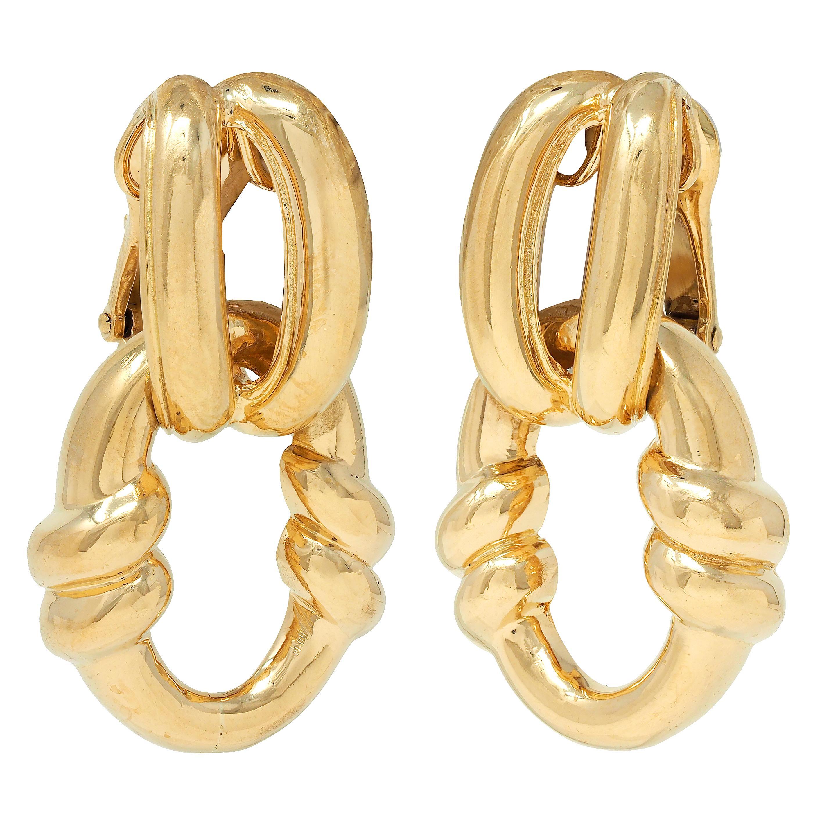 David Webb 1980's 18 Karat Yellow Gold Vintage Door Knocker Ear-Clip Earrings For Sale 1