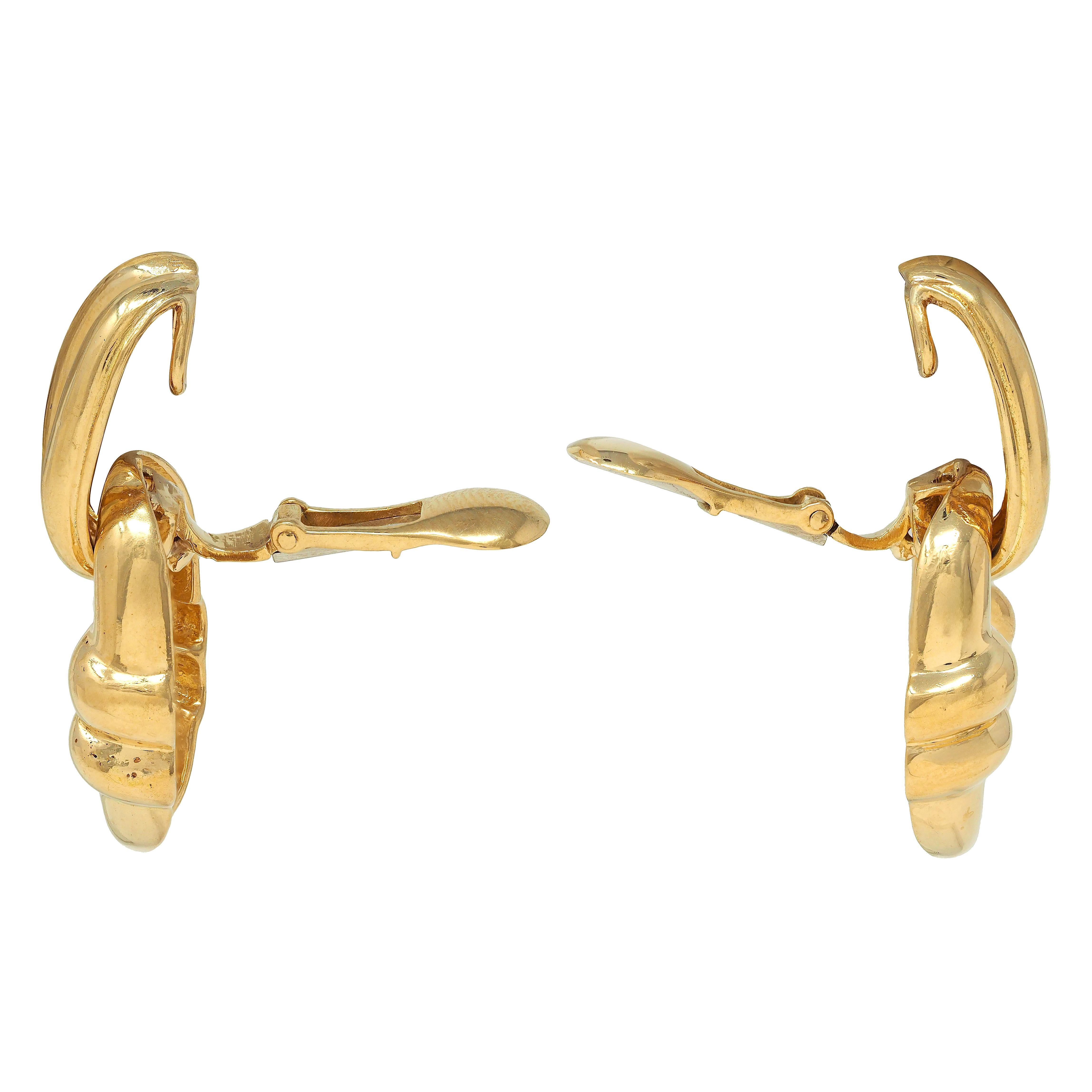 David Webb 1980's 18 Karat Yellow Gold Vintage Door Knocker Ear-Clip Earrings For Sale 2