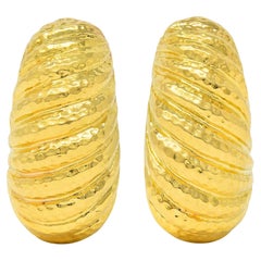 David Webb 1980's 18 Karat Yellow Gold Vintage Hammered Swirl Ear-Clip Earrings