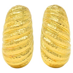 David Webb 1980's 18 Karat Yellow Gold Vintage Hammered Swirl Ear-Clip Earrings