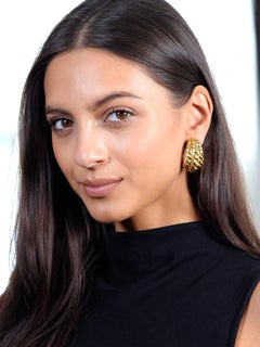 David Webb 1980's 18 Karat Gelbgold Vintage J-Hoop Ohr-Clip Ohrringe