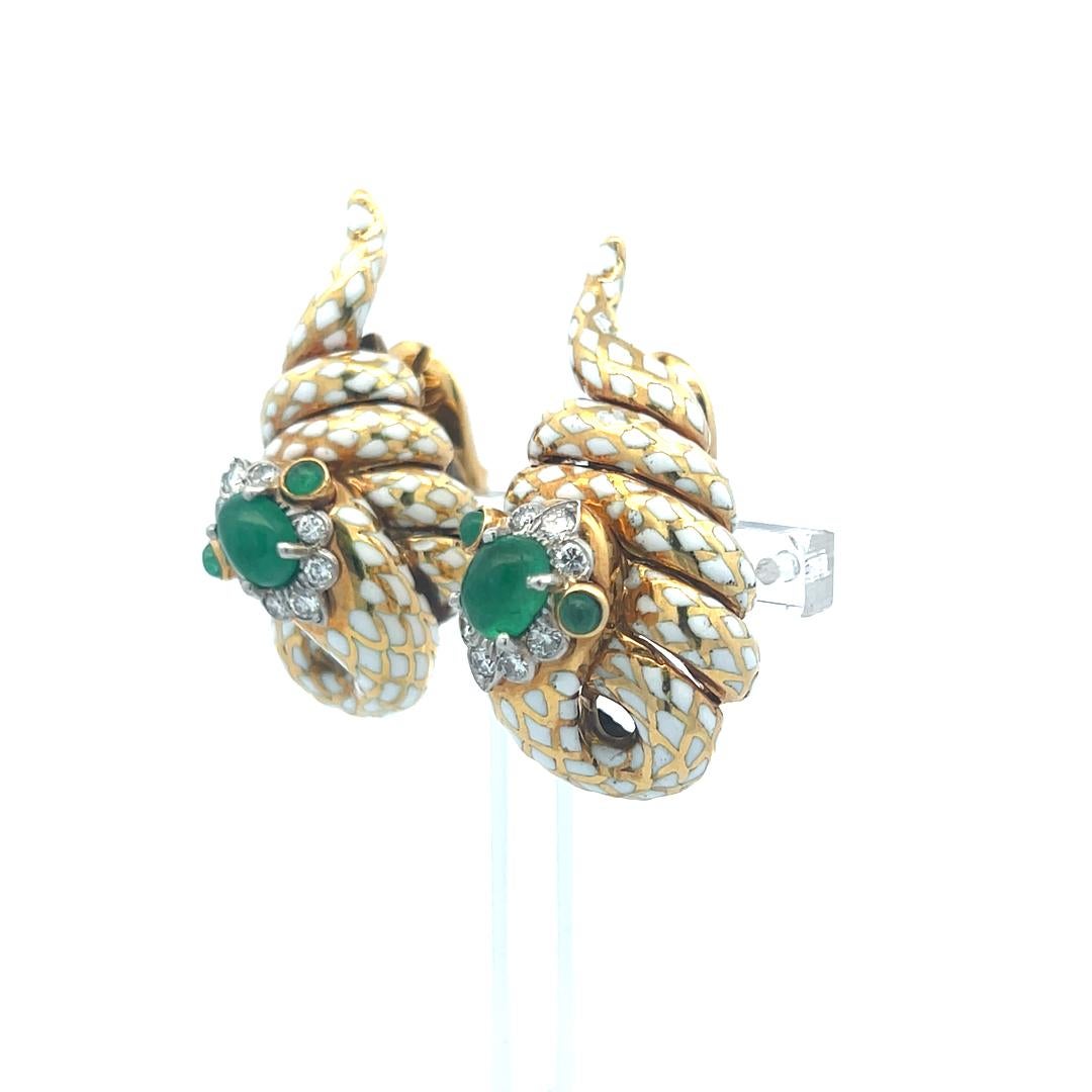 David Webb 2.74 Carat and Round Diamond 18 Karat Yellow Gold Clip On Earrings For Sale 2
