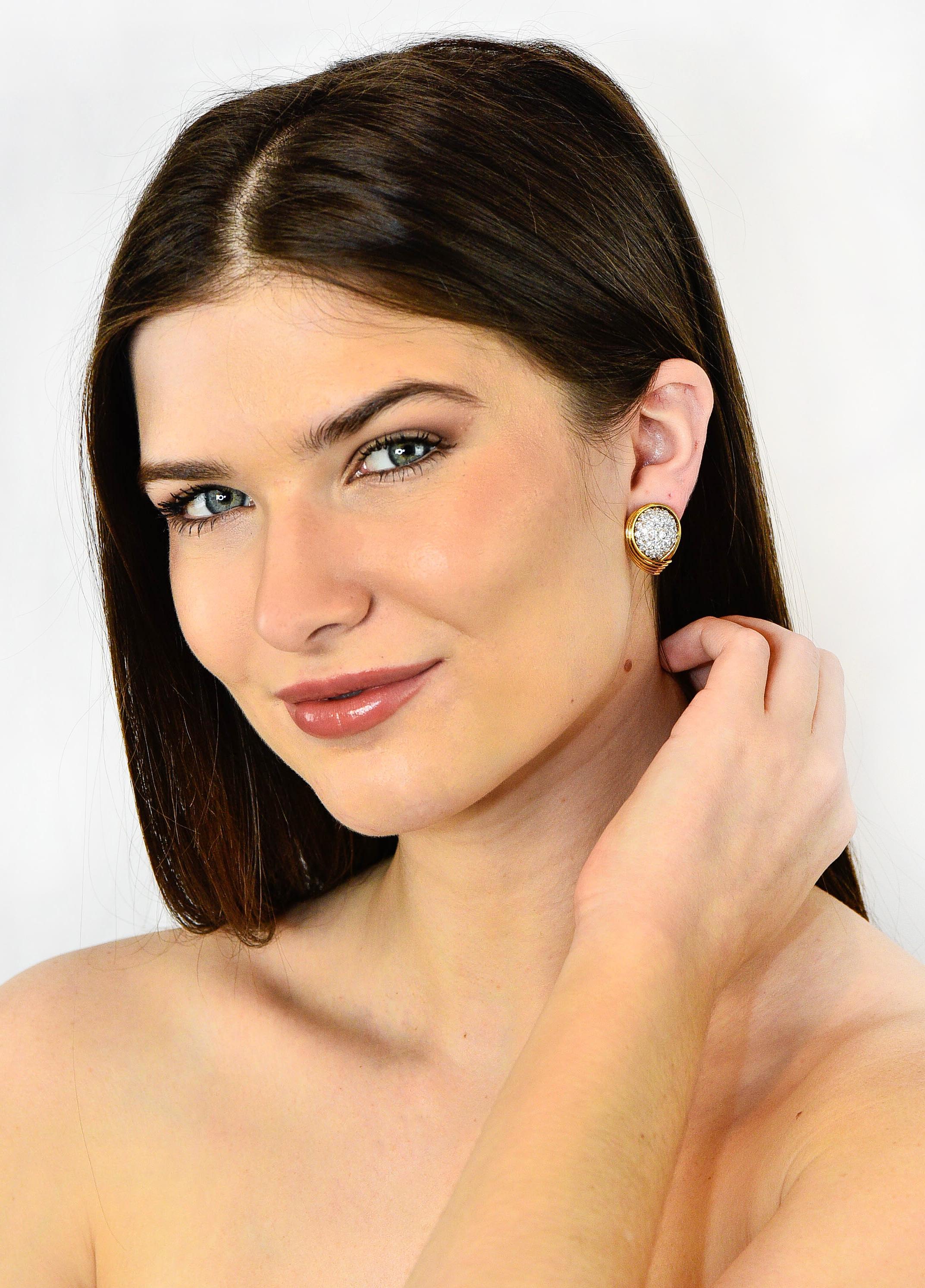 David Webb 3.50 Carat Pave Diamond 18 Karat Gold Platinum Ear-Clip Earrings 2