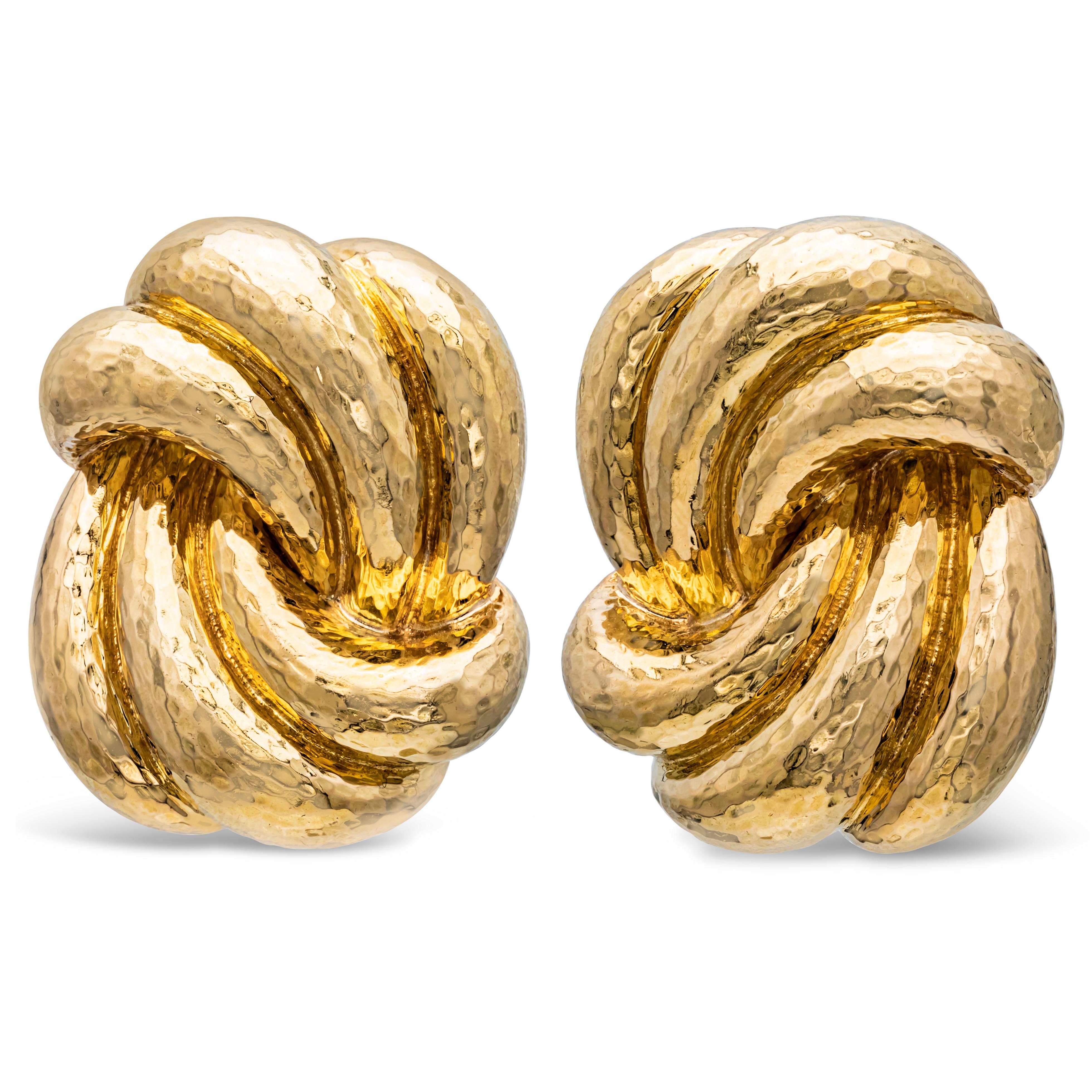 Retro David Webb 41.78 Grams 18K Yellow Gold Large Hammered Knots Gold Clip Earrings For Sale