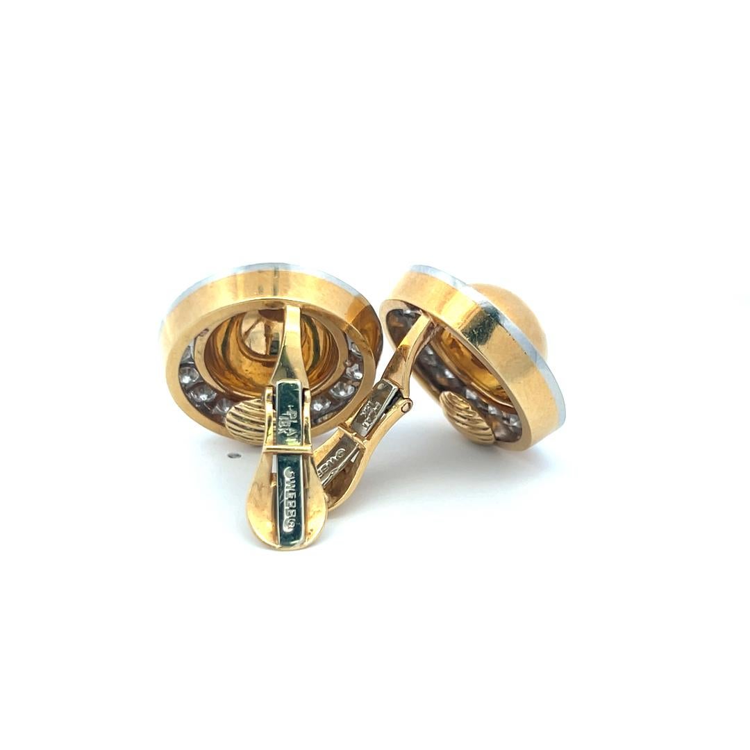 A David Webb 4.32 Carat Round G VS1 Diamond 18 Karat Yellow Gold Clips Earrings 4