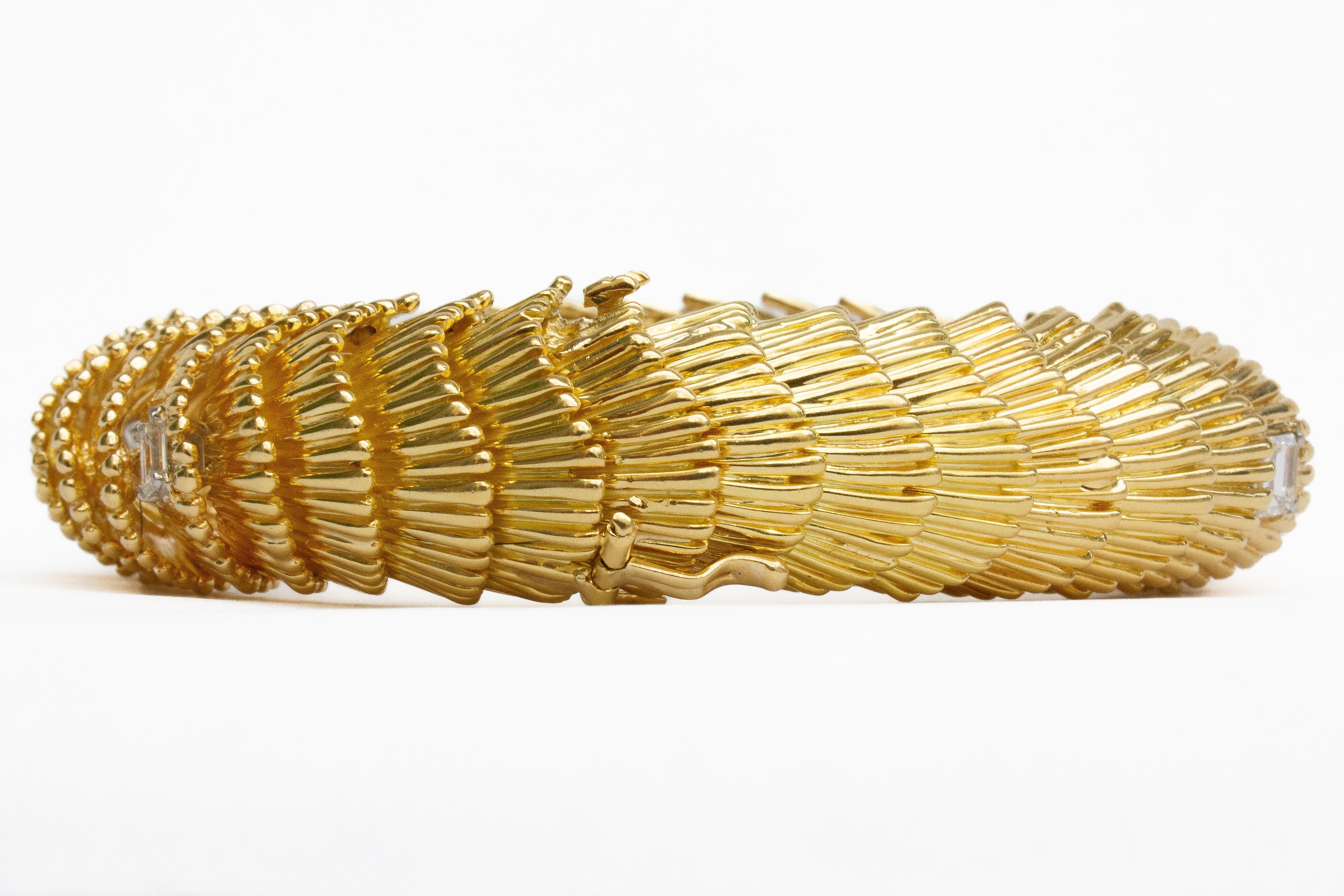 Contemporary David Webb 5.46 Carat Total Textured Gold and Emerald Cut Diamond Bracelet For Sale