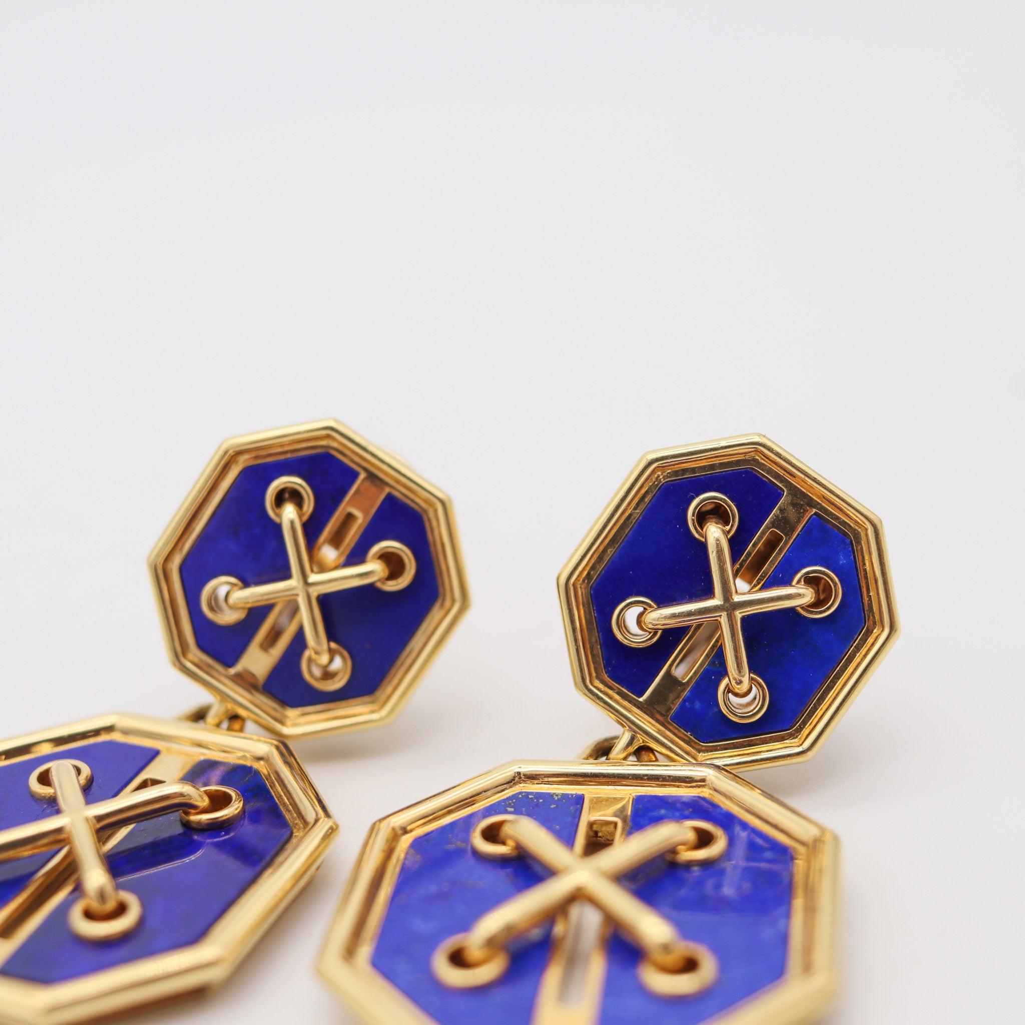 Moderniste DAVID WEBB Boucles d'oreilles pendantes Aldo Cipullo Design en or 18Kt avec Lapis Lazuli en vente