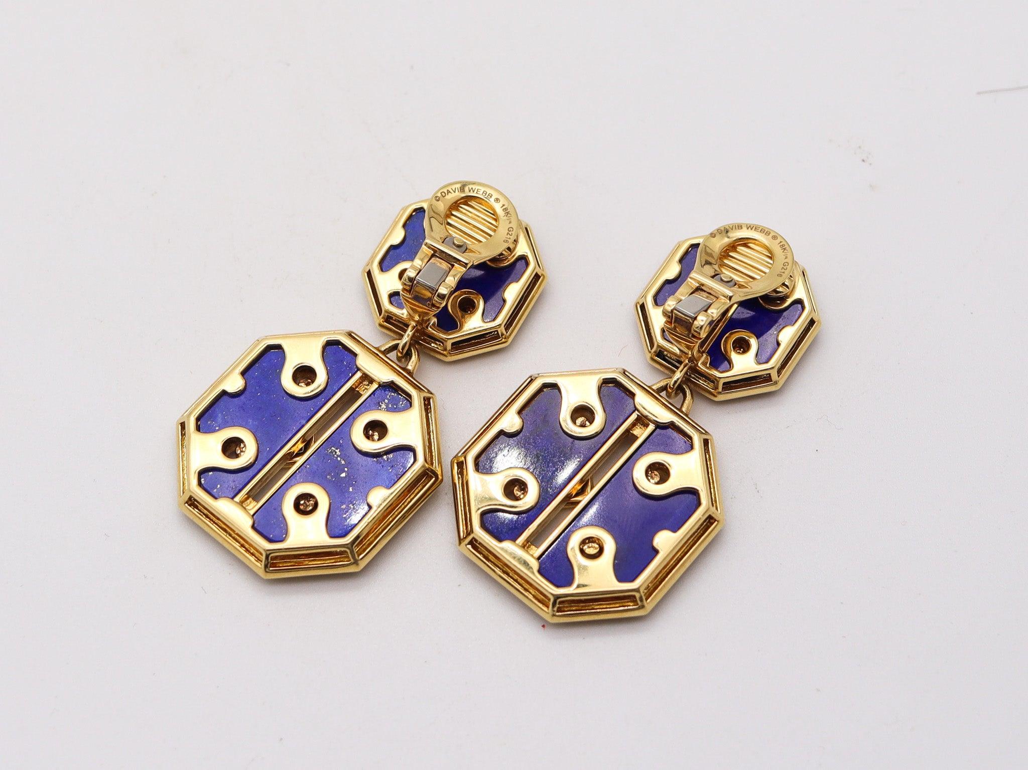 Taille cabochon DAVID WEBB Boucles d'oreilles pendantes Aldo Cipullo Design en or 18Kt avec Lapis Lazuli en vente