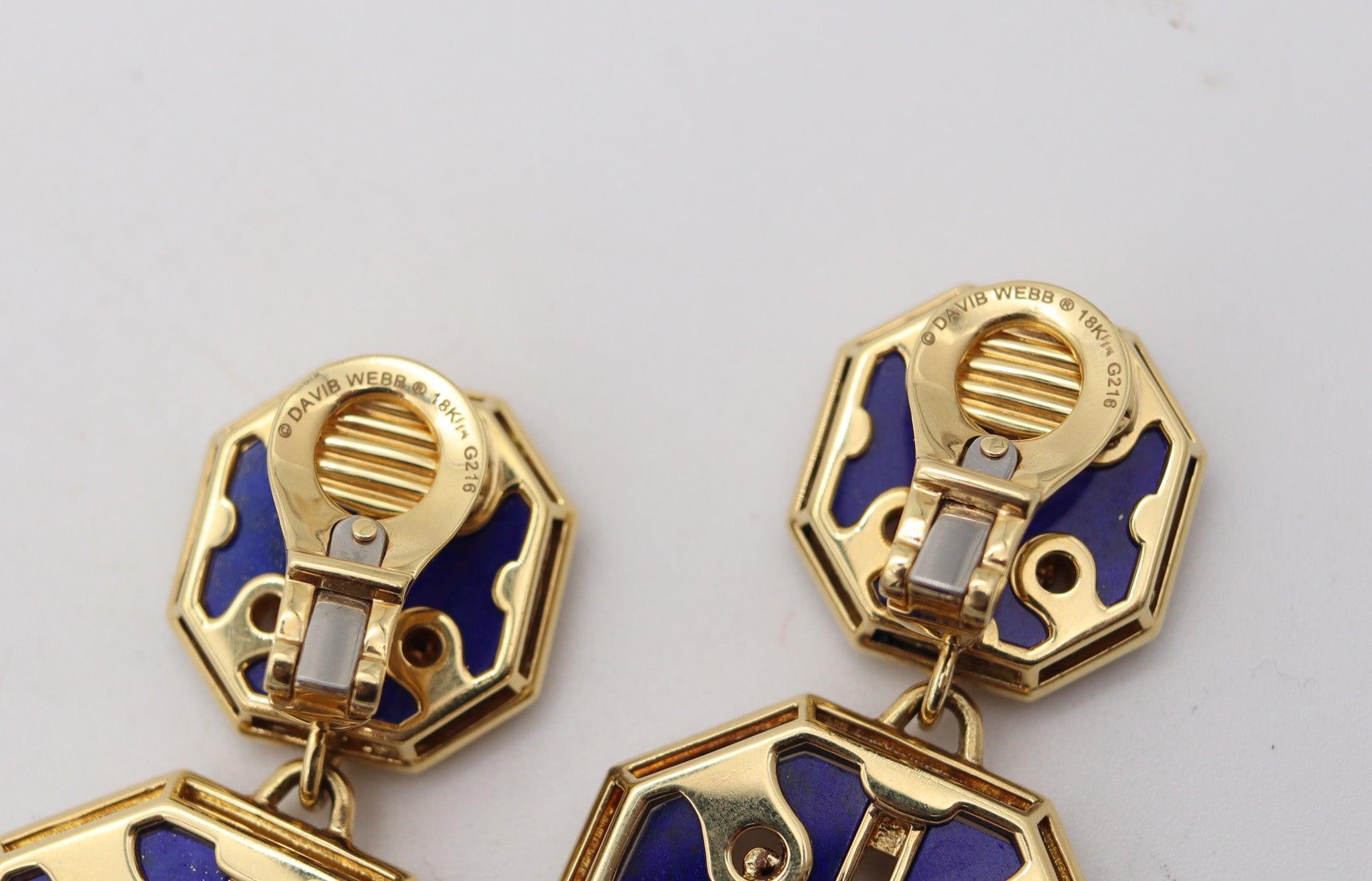 DAVID WEBB Boucles d'oreilles pendantes Aldo Cipullo Design en or 18Kt avec Lapis Lazuli Excellent état - En vente à Miami, FL