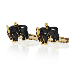 David Webb Black Enamel 18 Karat Yellow Gold Bull Cufflinks Studs