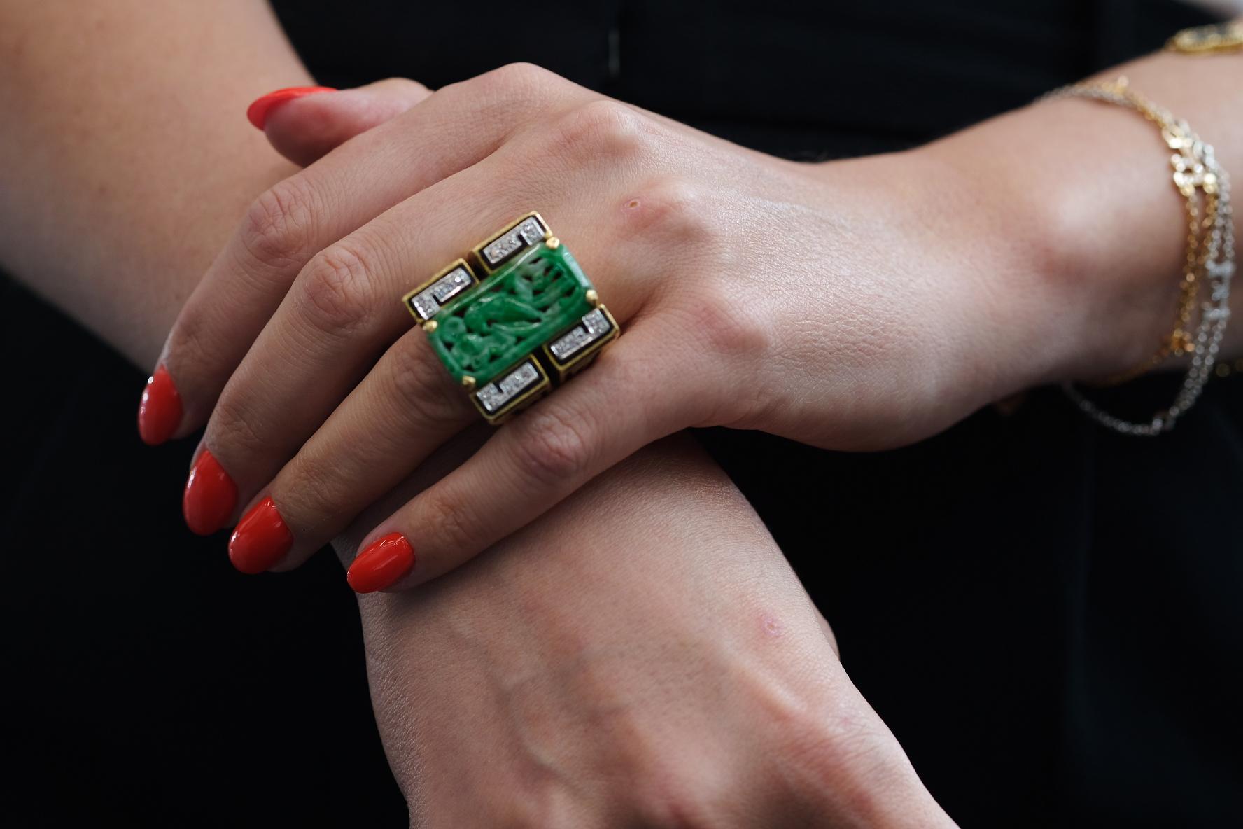 David Webb Black Enamel and Carved Green Jade Ring in 18K Gold 2