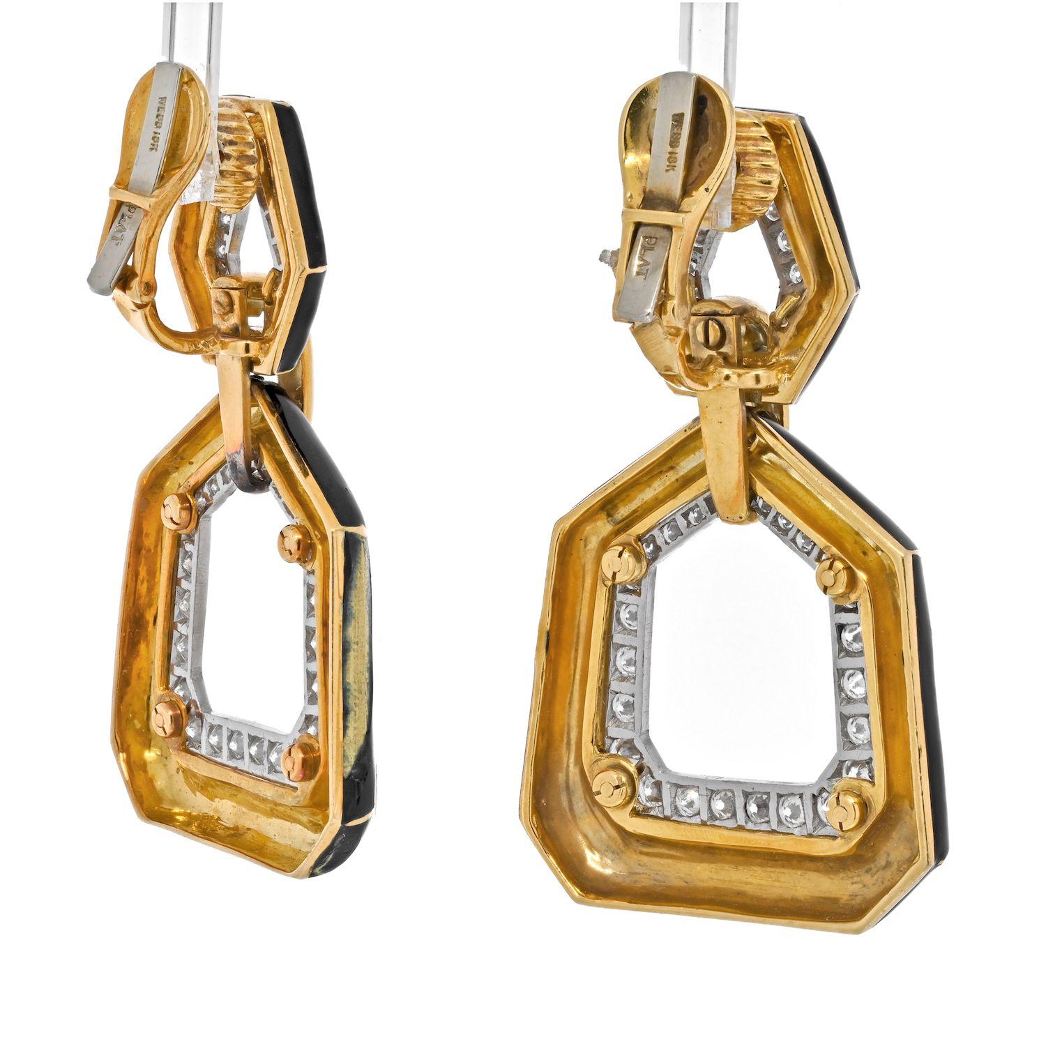 When looking for a pair of stunning door knocker-style earrings this is it! This pair from David Webb Bamboo collection will blow your mind: it is very special! In excellent condition these earrings feature beautiful diamonds and enameling. You will
