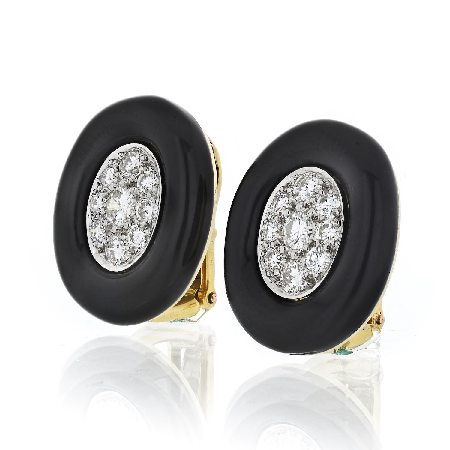 Chic and elegant black enamel and diamond earrings by David Webb are a beautiful choice for someone who wants to look sophisticated without being loud. Perfect in size these earrings will shimmer softly catching delicate fire from the lighting in a