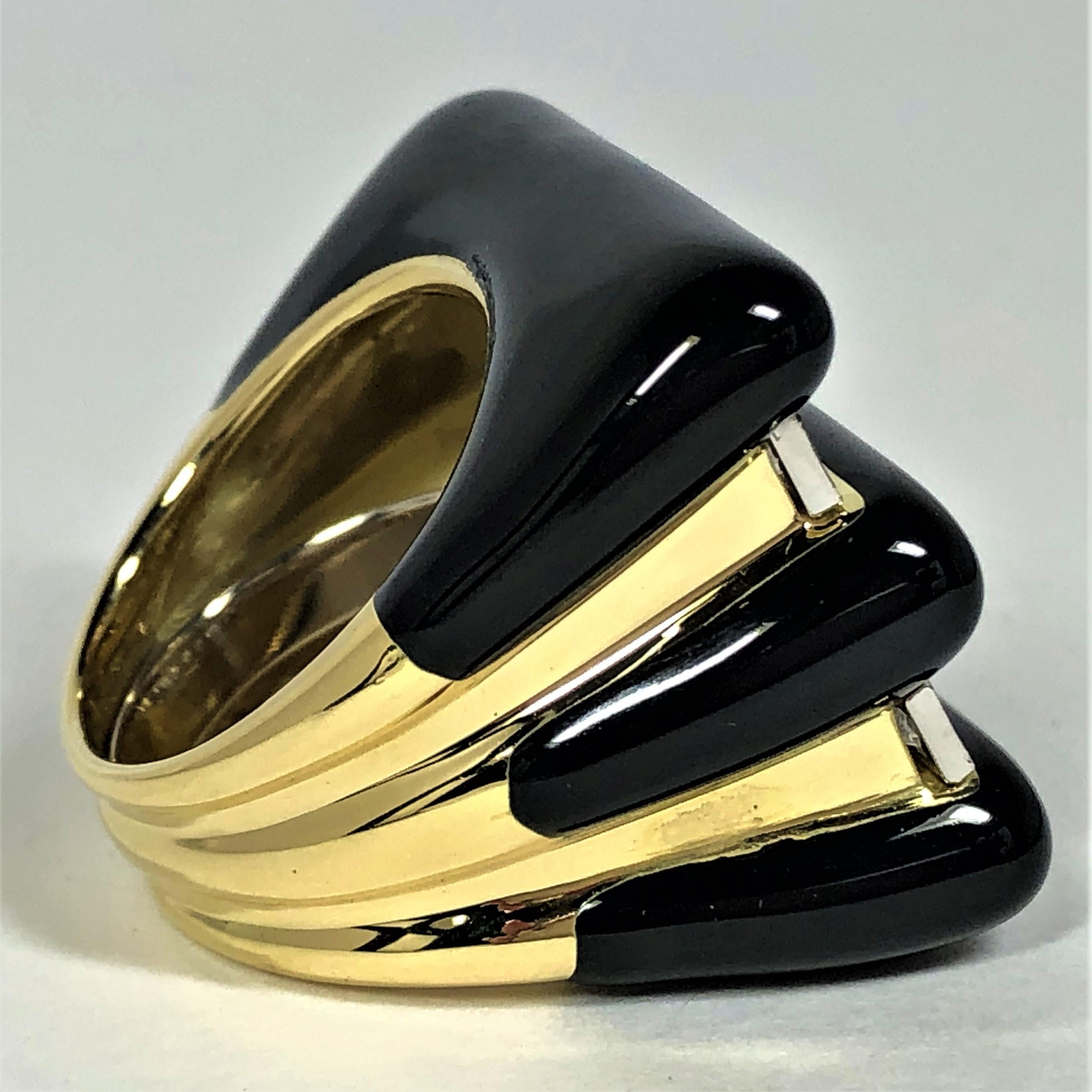 Radiator-Ring aus schwarzer Emaille und Diamanten von David Webb im Zustand „Gut“ im Angebot in Palm Beach, FL
