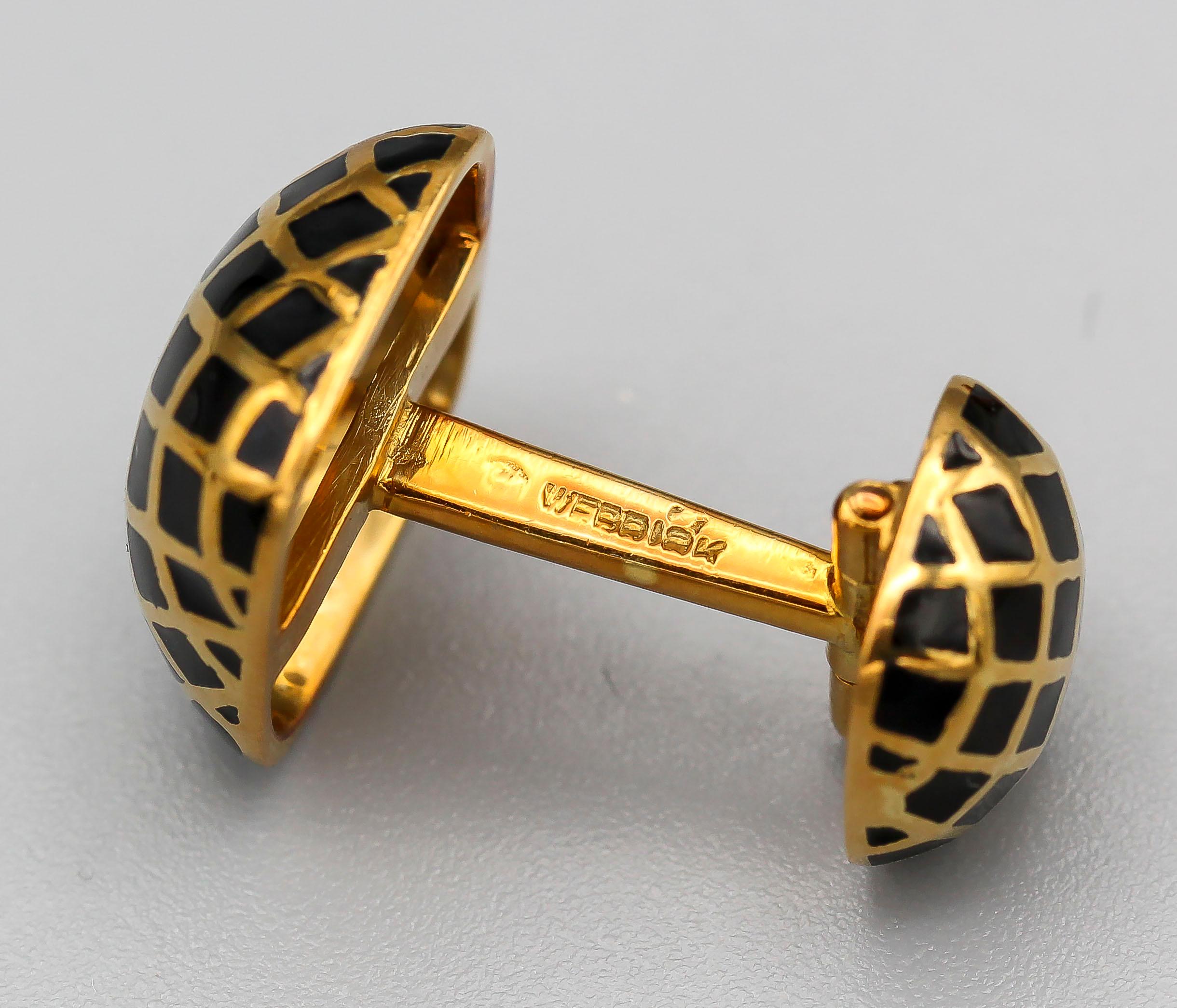 David Webb Black Enamel and Yellow Gold Cufflink Stud Set 2