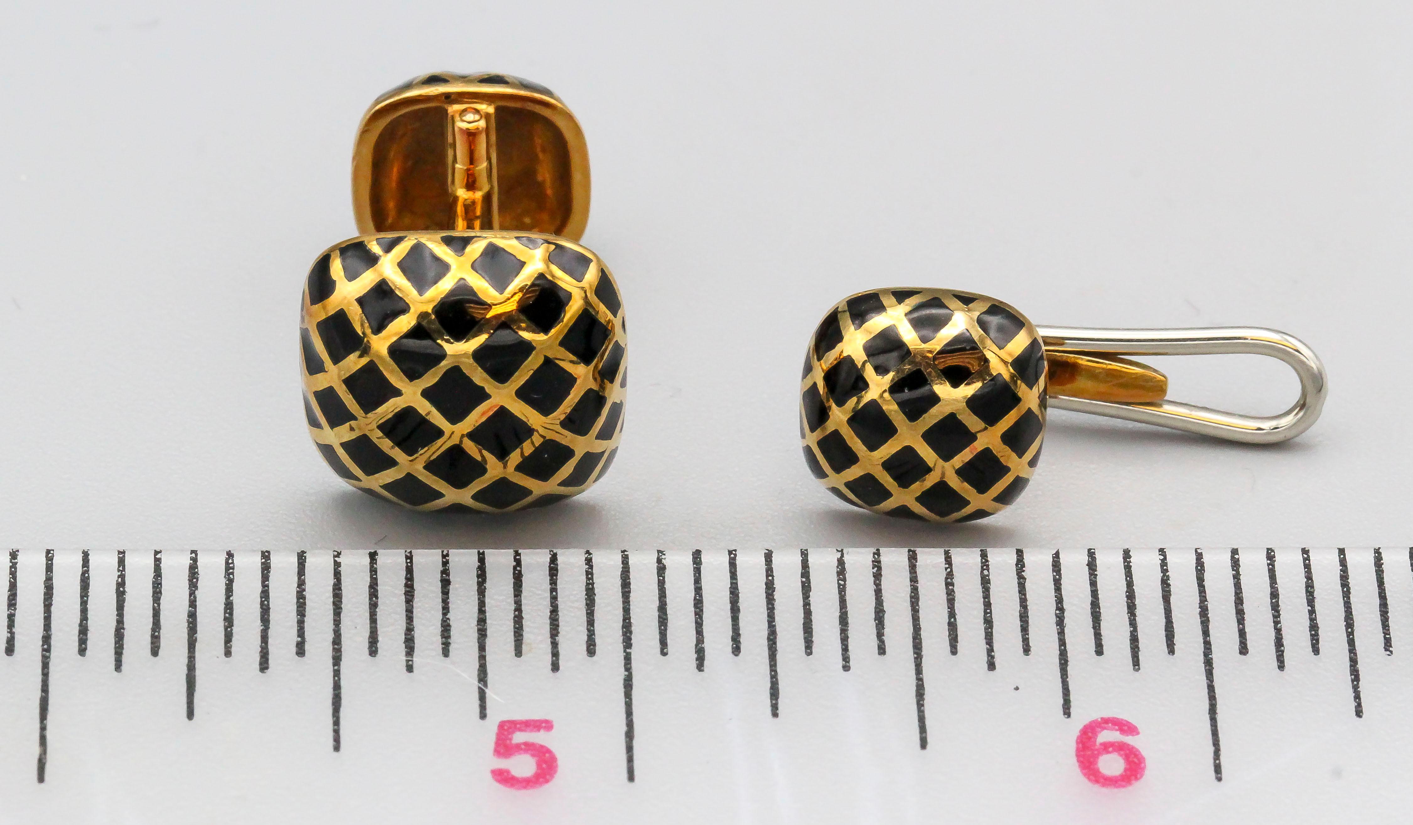 David Webb Black Enamel and Yellow Gold Cufflink Stud Set 5