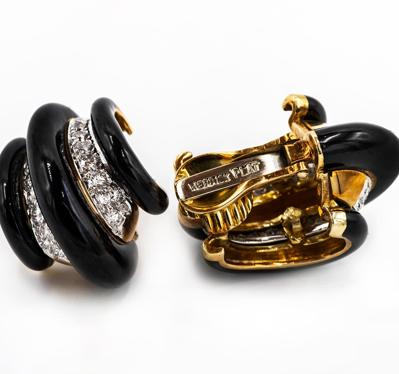 David Webb Black Enamel Diamond 18 Karat Gold Shrimp Huggie Clip-On Earrings In Fair Condition For Sale In New York, NY