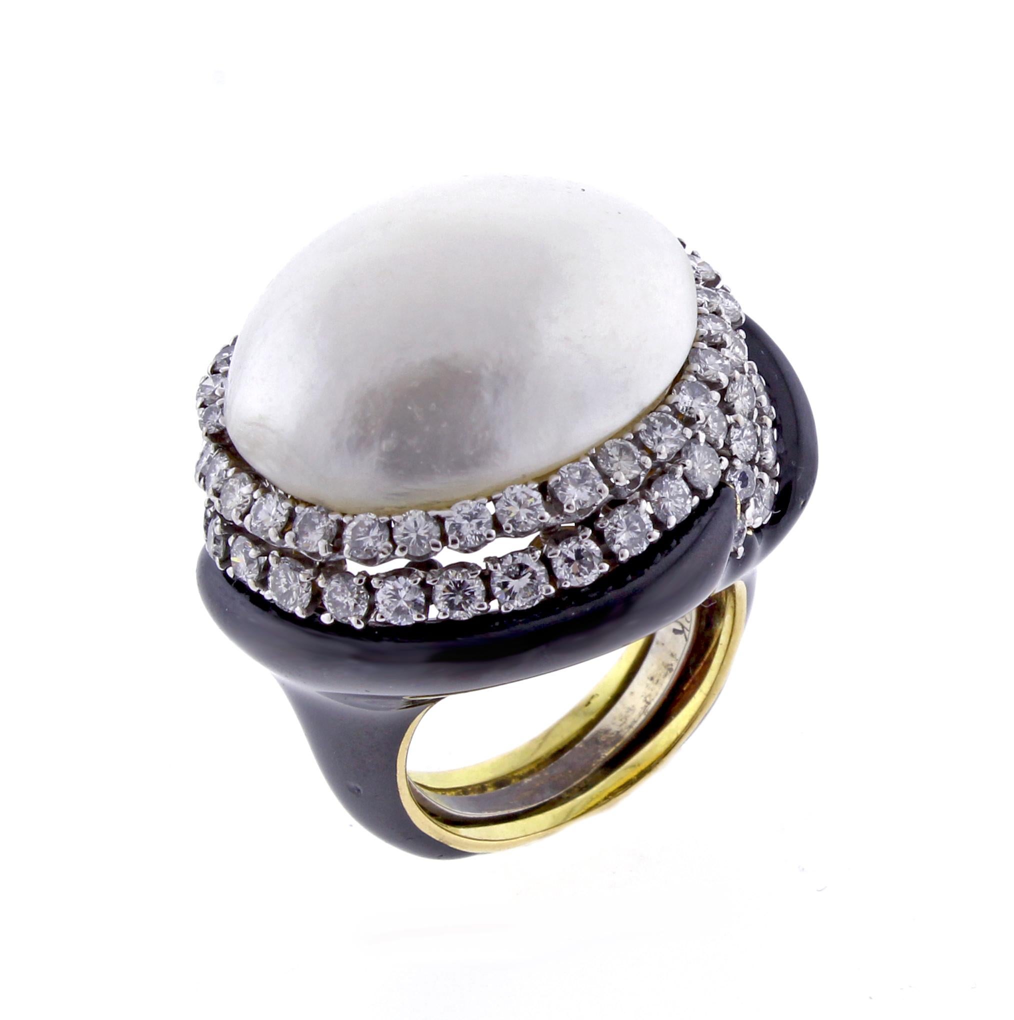David Webb Black Enamel Mabé Pearl and Diamond Ring In Excellent Condition In Bethesda, MD