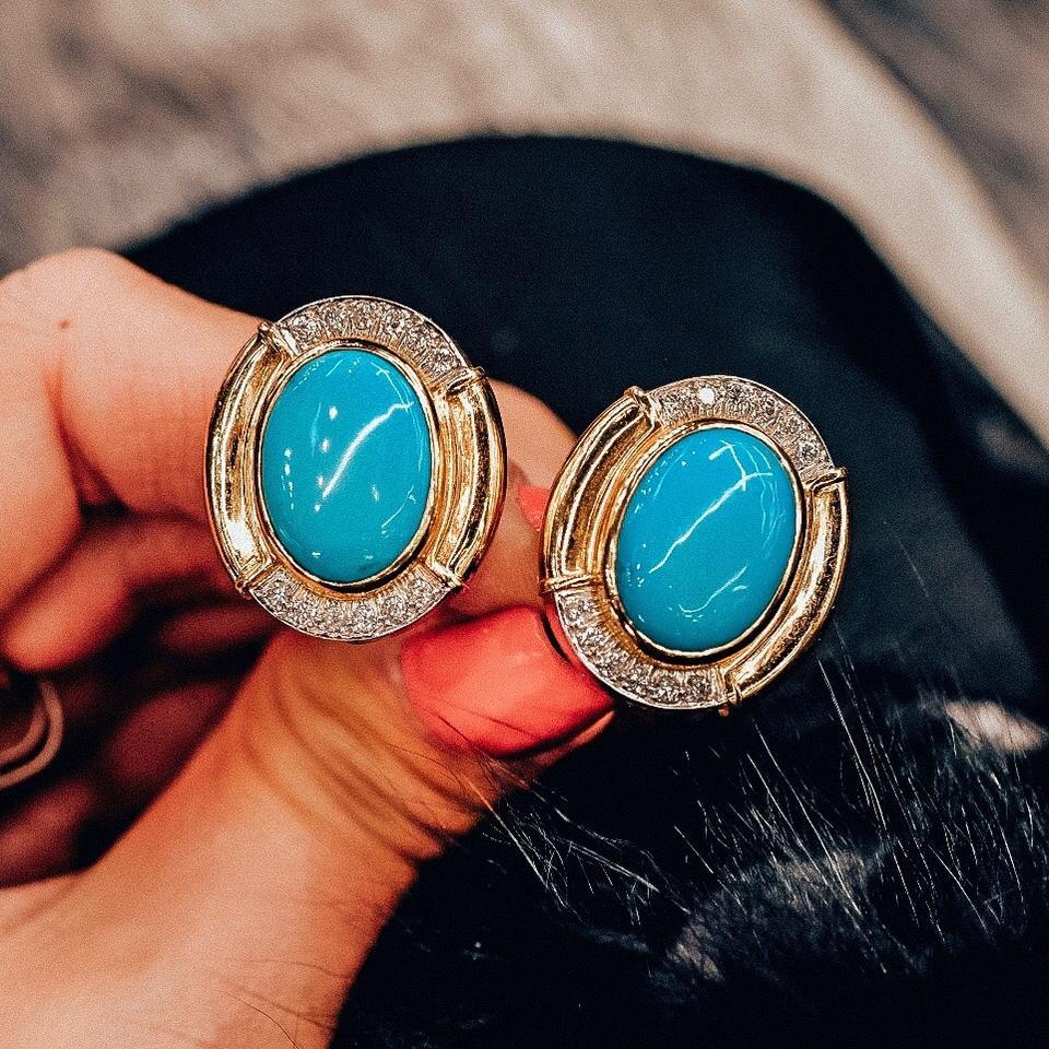 David Webb Blue Turquoise Diamond Gold Platinum Oval Earrings In Excellent Condition For Sale In New York, NY