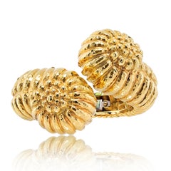 David Webb Bypass 18K Yellow Gold Fluted Crossover Bracelet