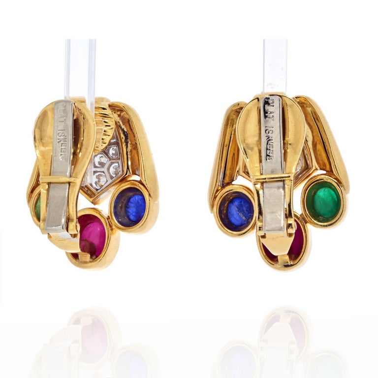 David Webb Cabochon Sapphire, Emerald And Ruby Bear Paw Earrings In Excellent Condition For Sale In New York, NY